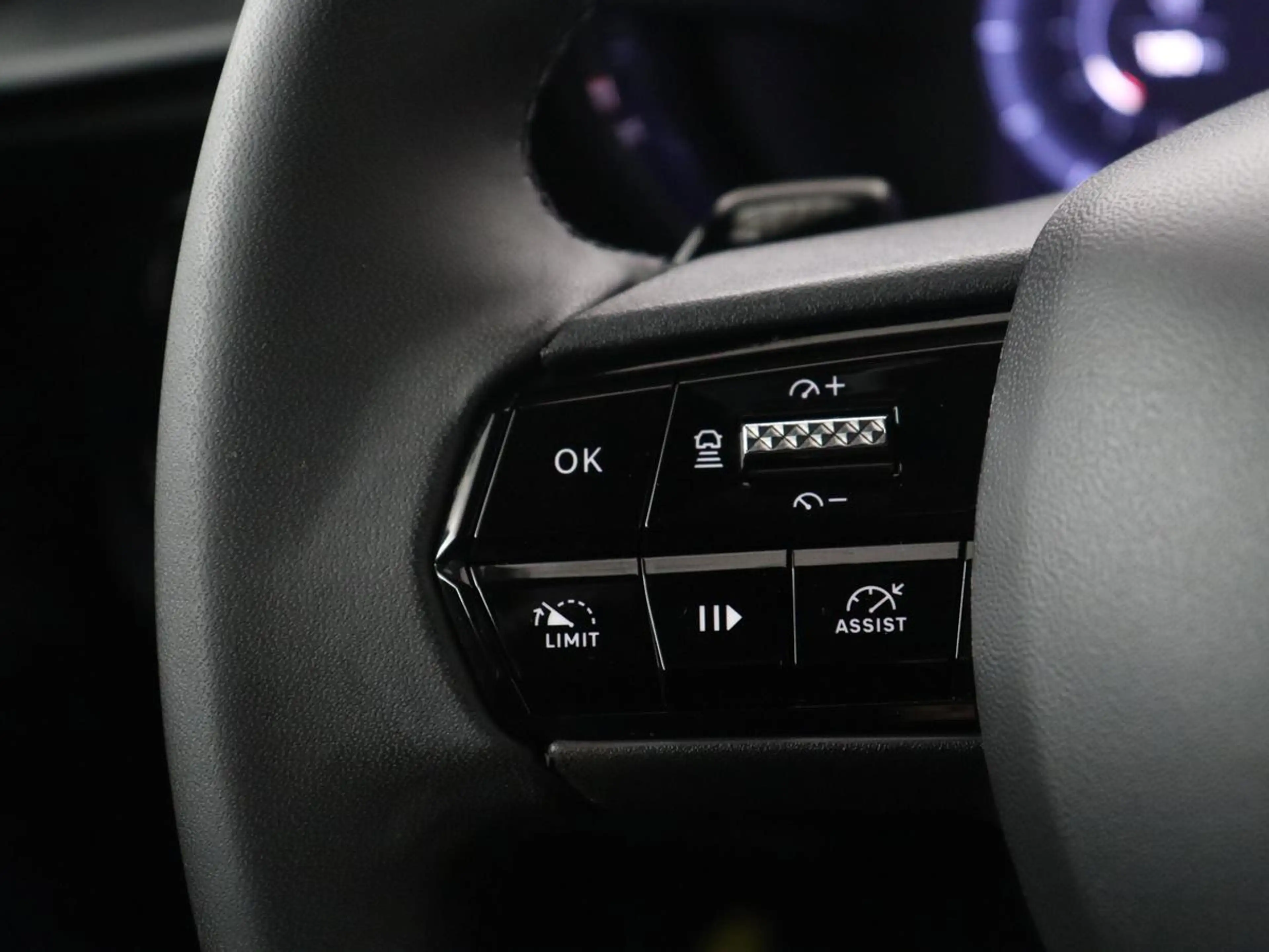 Alfa Romeo Junior 1.2 Turbo Hybrid Ibrida | LED | Parkeerhulp | Appl — photo 11