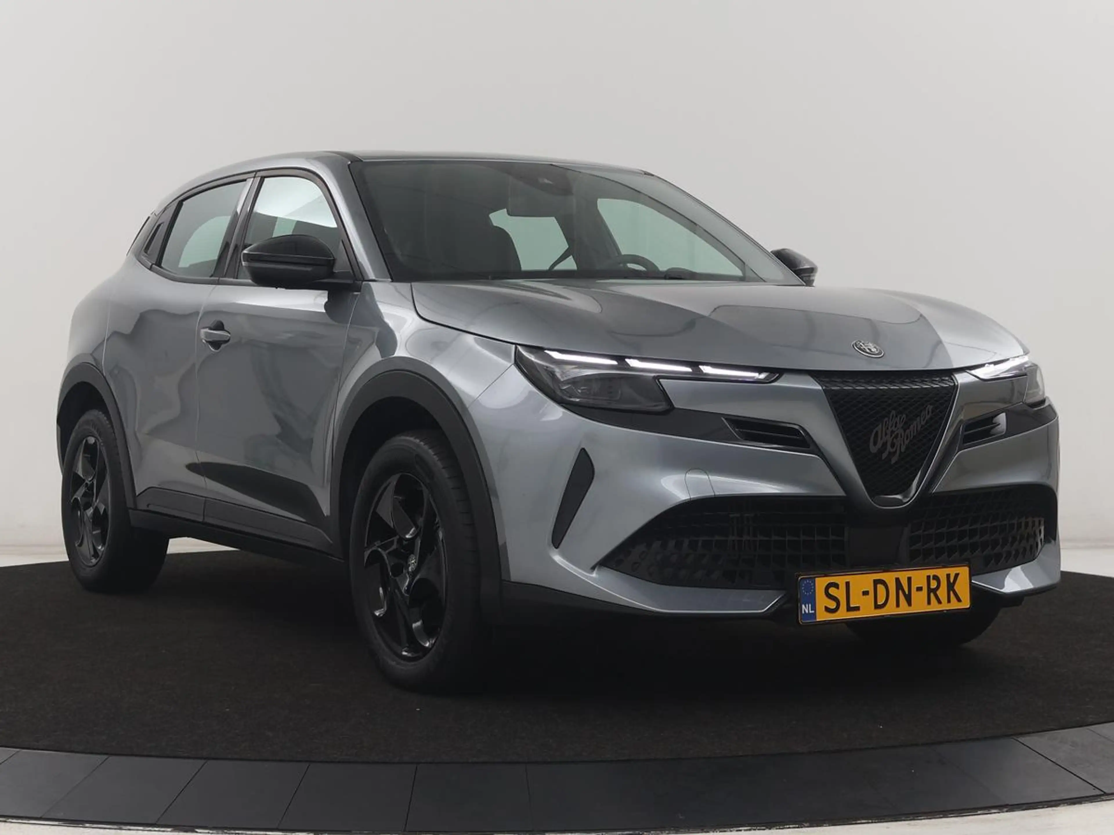 Alfa Romeo Junior 1.2 Turbo Hybrid Ibrida | LED | Parkeerhulp | Appl — photo 30