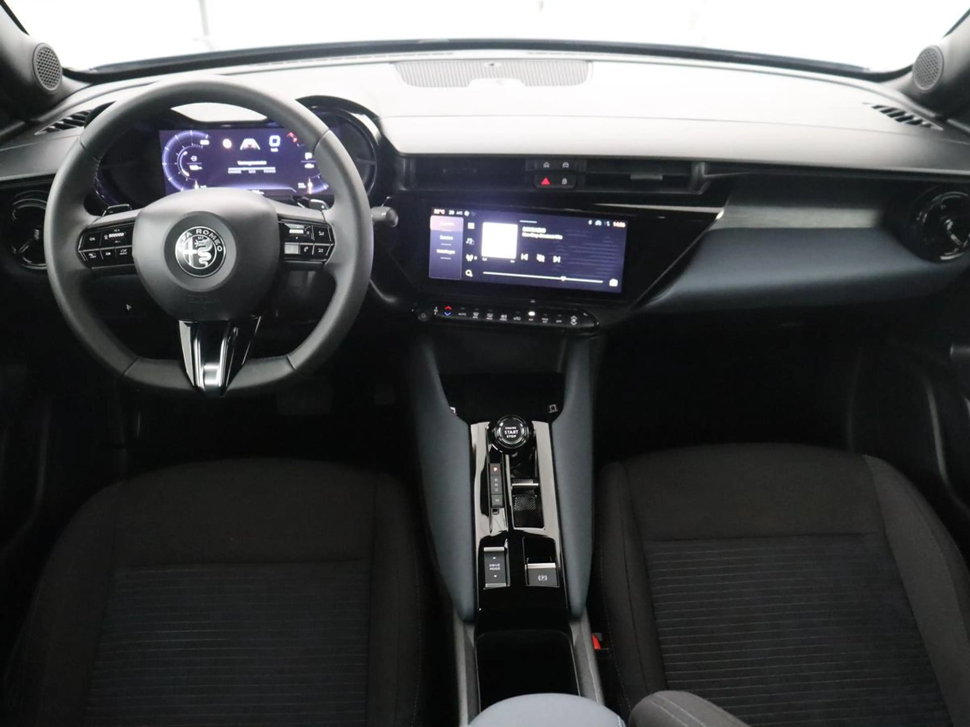 Alfa Romeo Junior 1.2 Turbo Hybrid Ibrida | LED | Parkeerhulp | Appl — photo 3