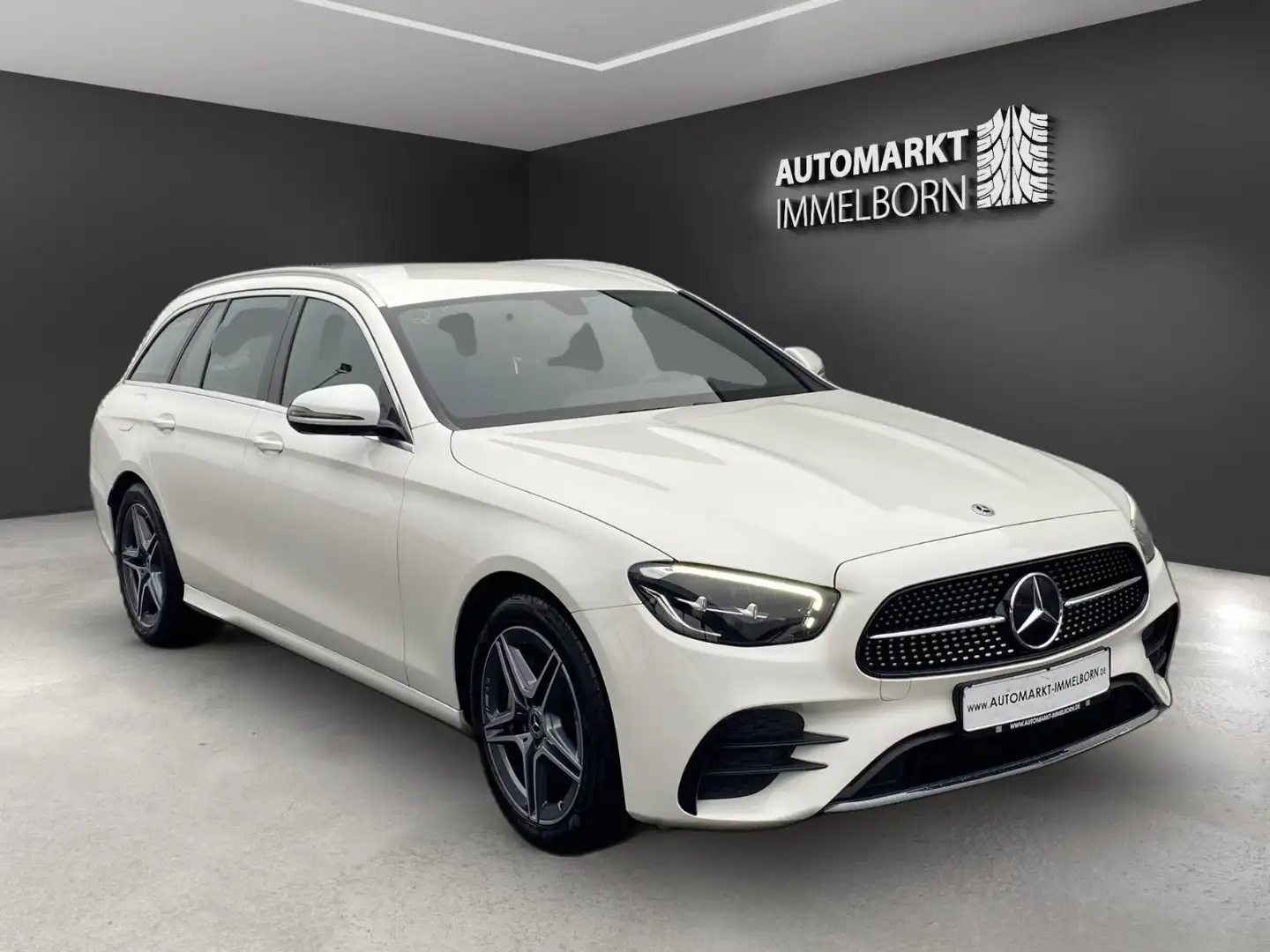Mercedes-Benz E 300 e AMG Alcantara*Kamera*LED*Widescre White - 1