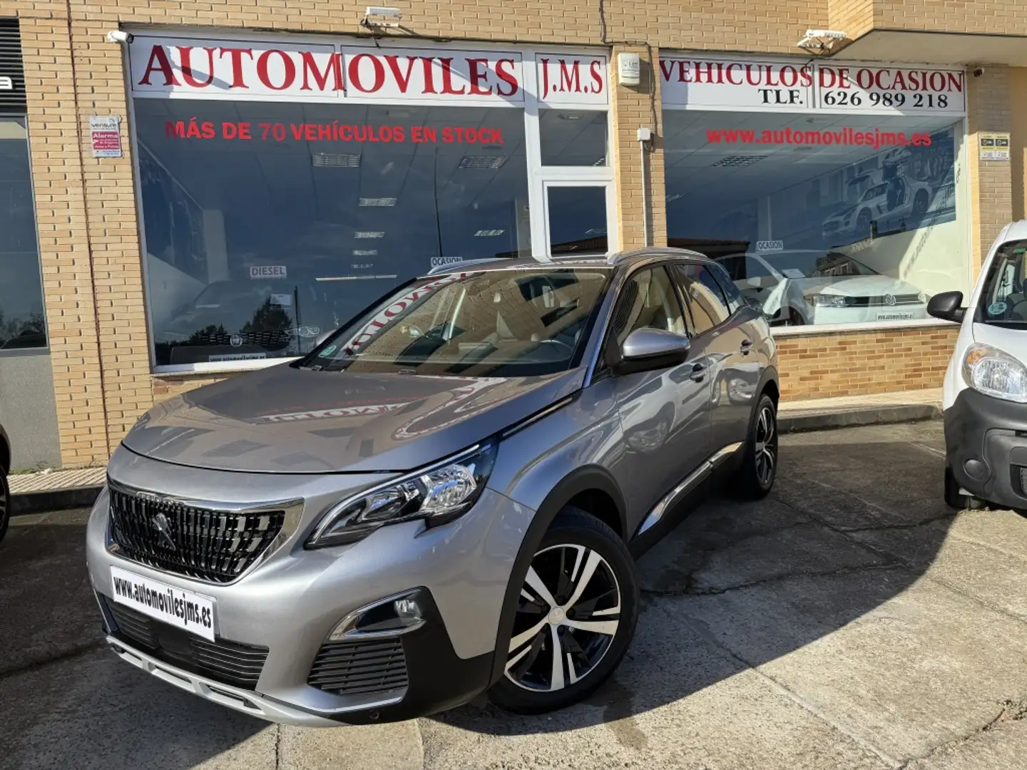 Peugeot 3008 1.5BlueHDi Allure Pack S&S 130 Gris - 1