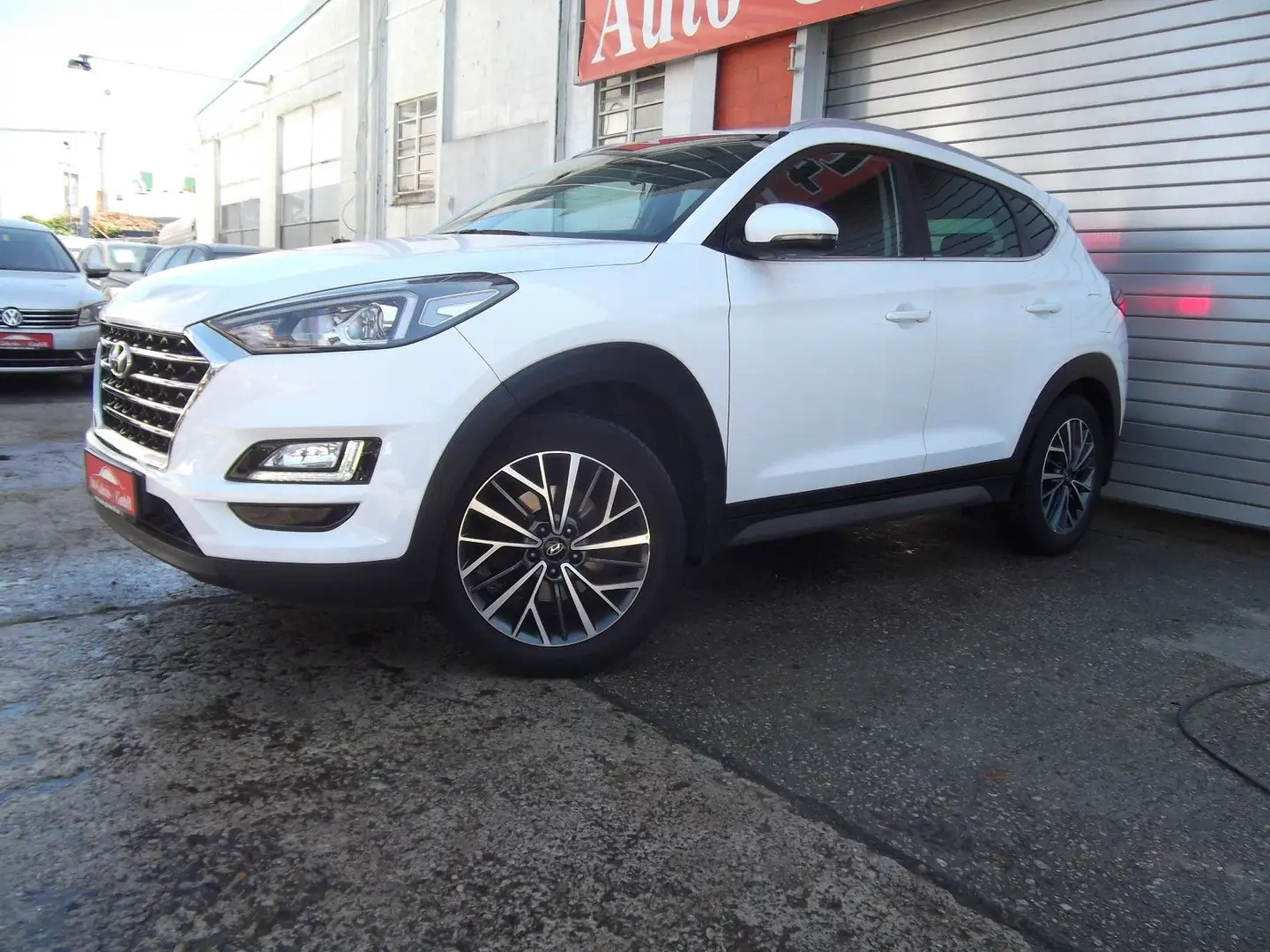 Hyundai TUCSON 1,6i Premium 2WD Wit - 1
