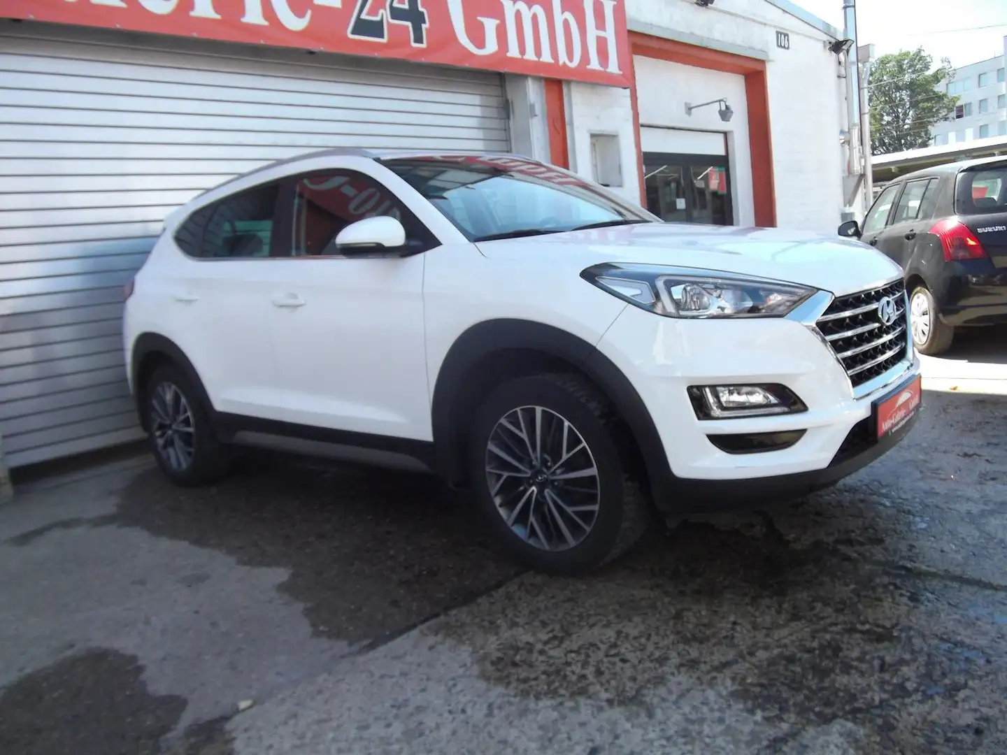 Hyundai TUCSON 1,6i Premium 2WD Wit - 2