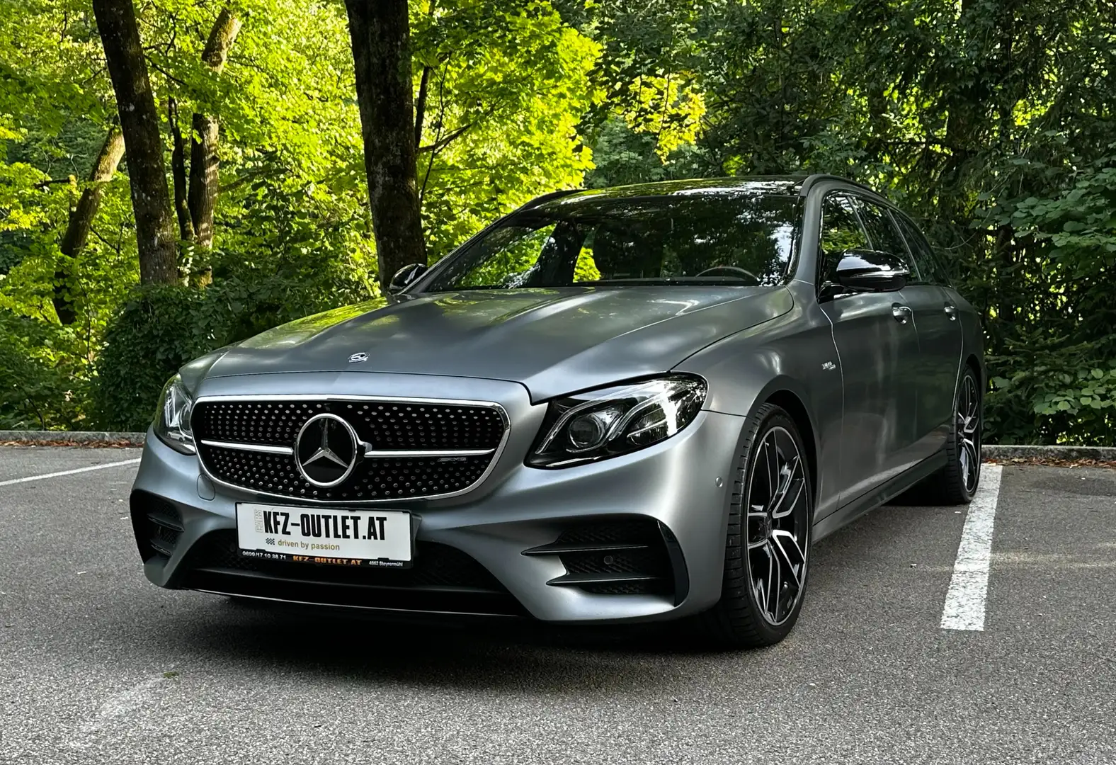 Mercedes-Benz E 53 AMG 4Matic+ *1.Besitz*W-Garantie*MwSt.*Voll* Grau - 1