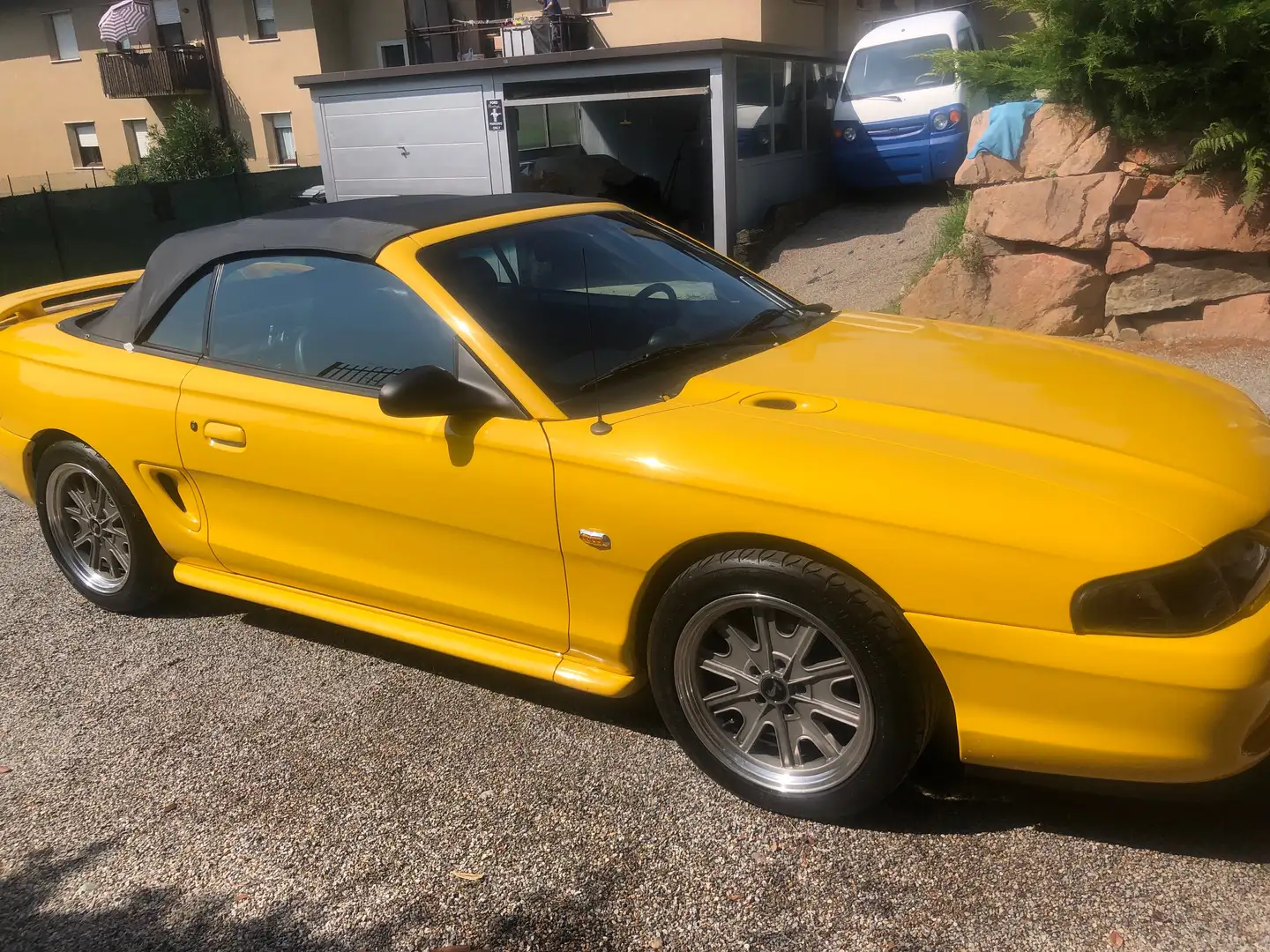 Ford Mustang convertible Gt 5.0 Giallo - 1