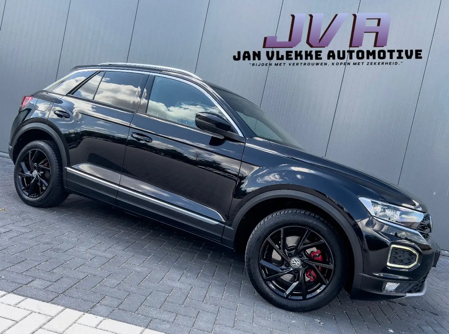 Volkswagen T-Roc 1.5 TSI R-Line Led 18 inch Noir - 1
