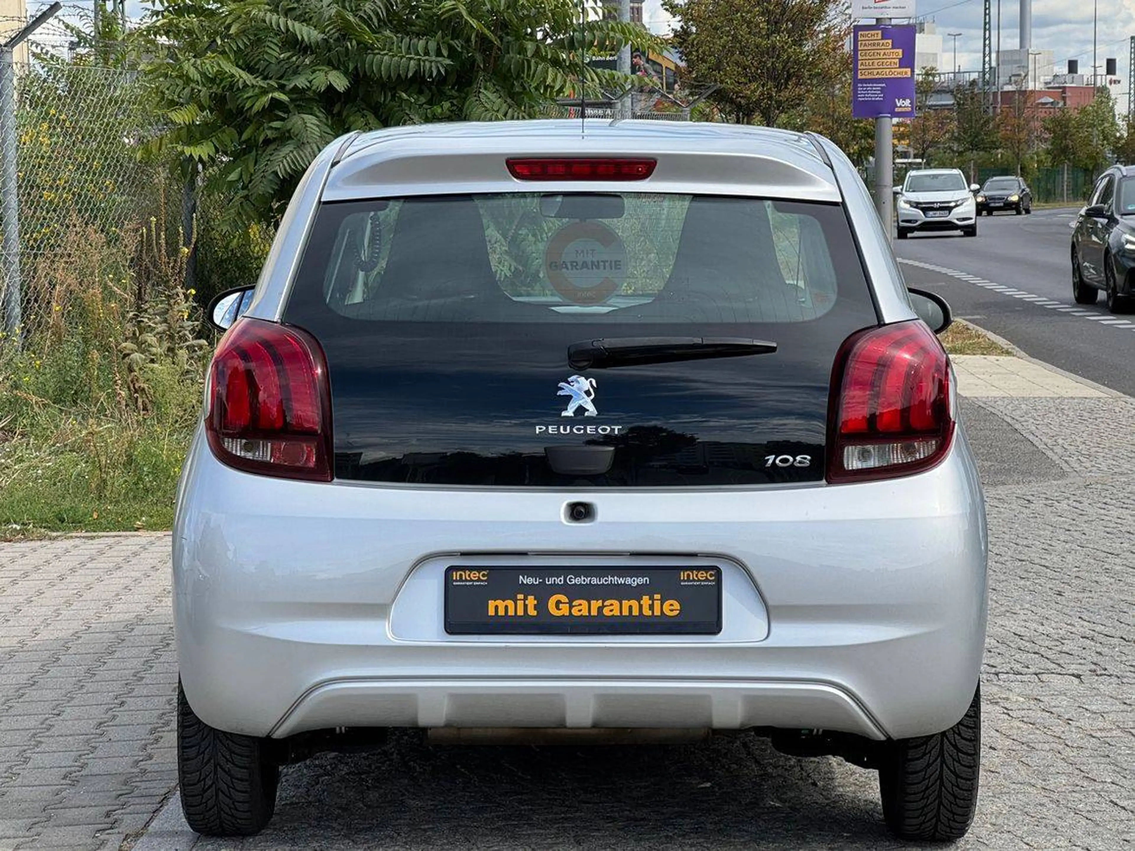 Peugeot 108 Active,Klima,Navi,Kamera,5Türig,Scheckheft — photo 8