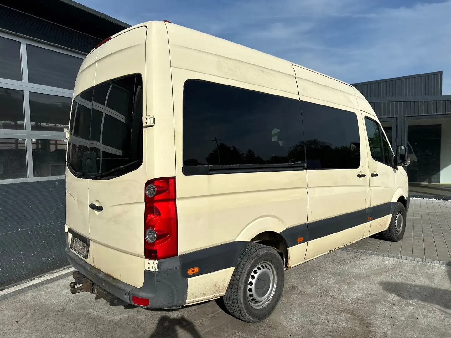Volkswagen Crafter Kombi 35 Hoch+Lang Automatik+9Sitz Beige - 2