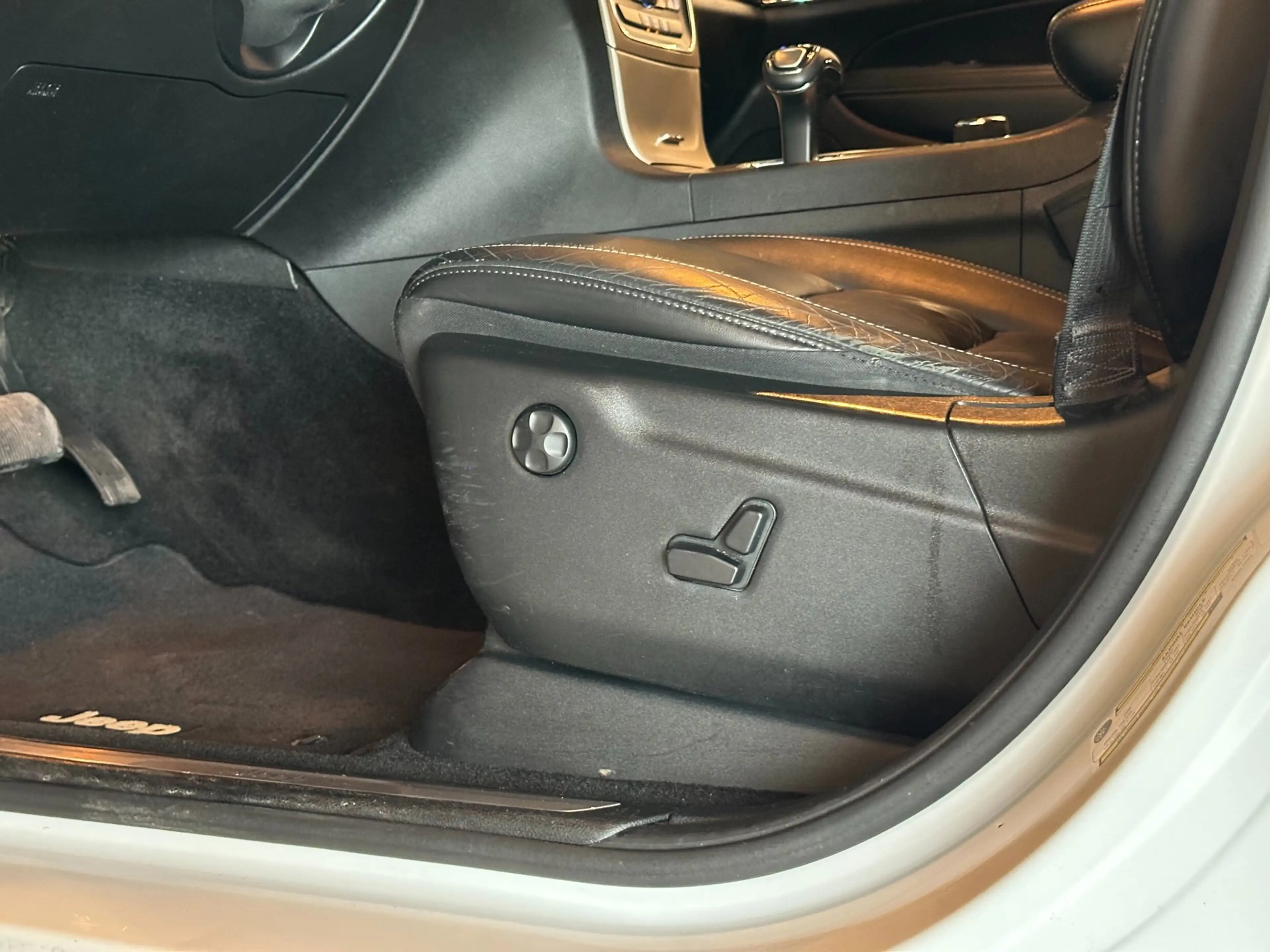 Jeep Grand Cherokee 3.0 CRD V6 AUTOMAAT 4x4 LIMITED-uitv|TREKHAAK|NAVI — photo 25