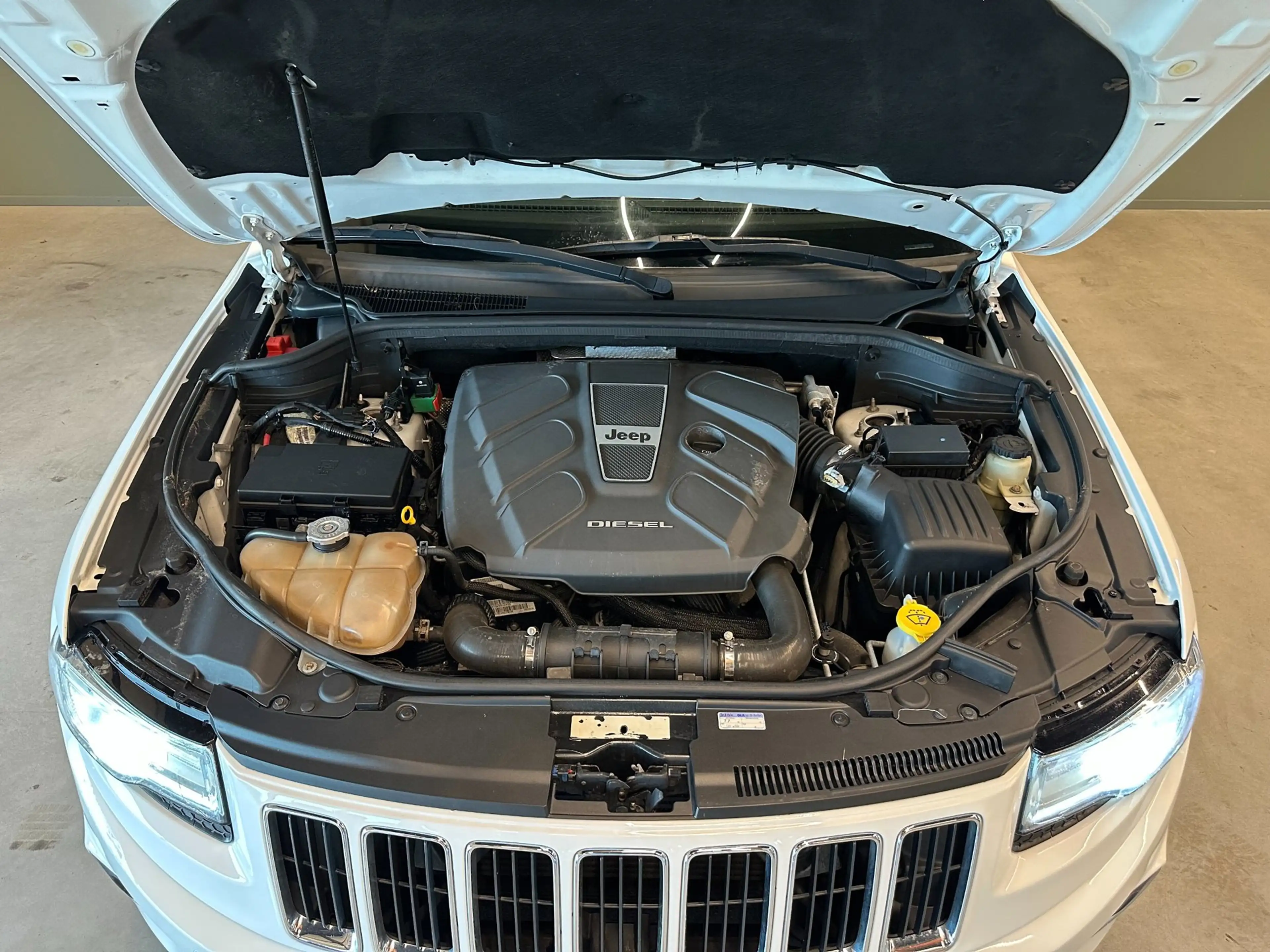 Jeep Grand Cherokee 3.0 CRD V6 AUTOMAAT 4x4 LIMITED-uitv|TREKHAAK|NAVI — photo 13