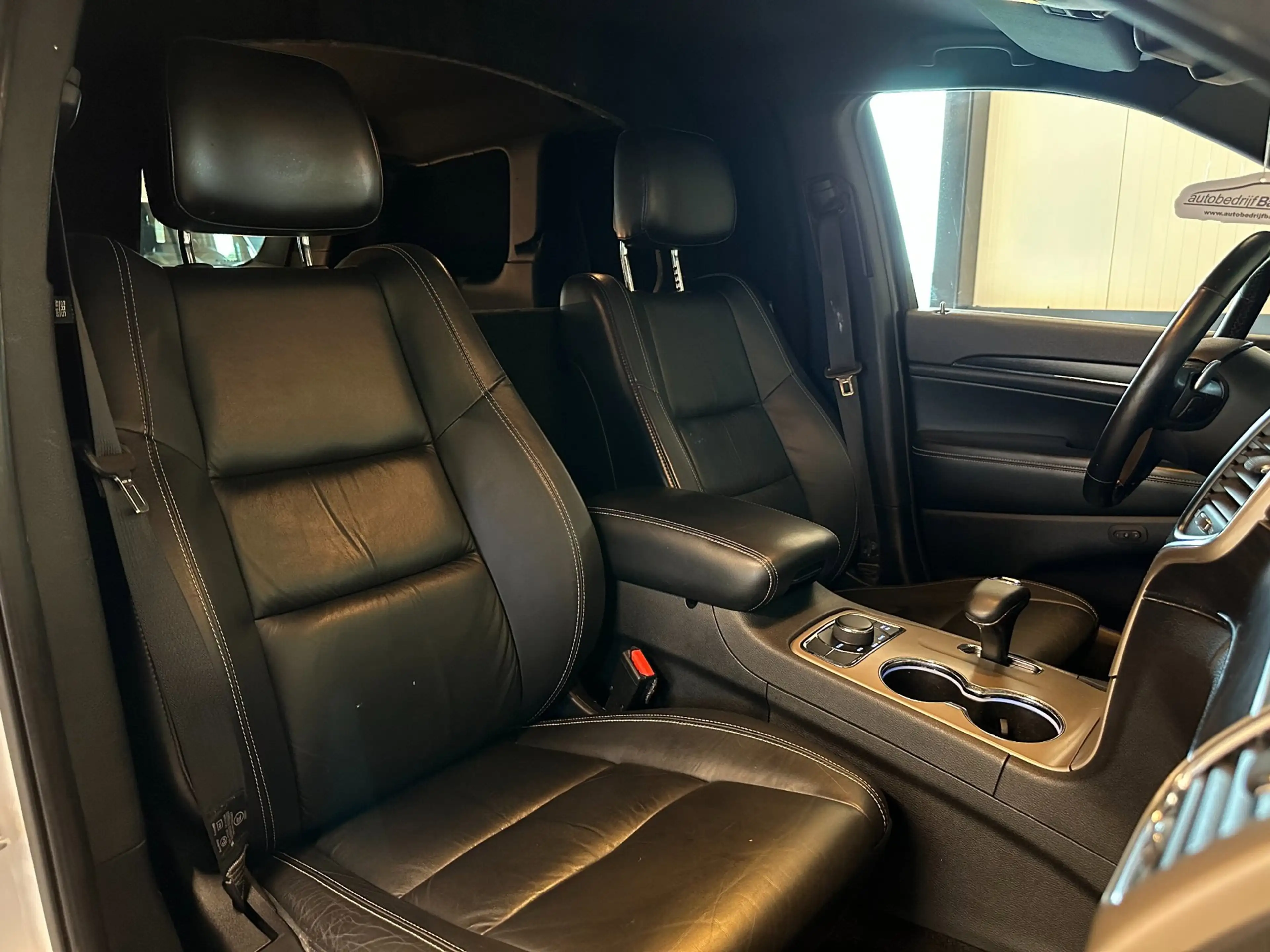 Jeep Grand Cherokee 3.0 CRD V6 AUTOMAAT 4x4 LIMITED-uitv|TREKHAAK|NAVI — photo 3