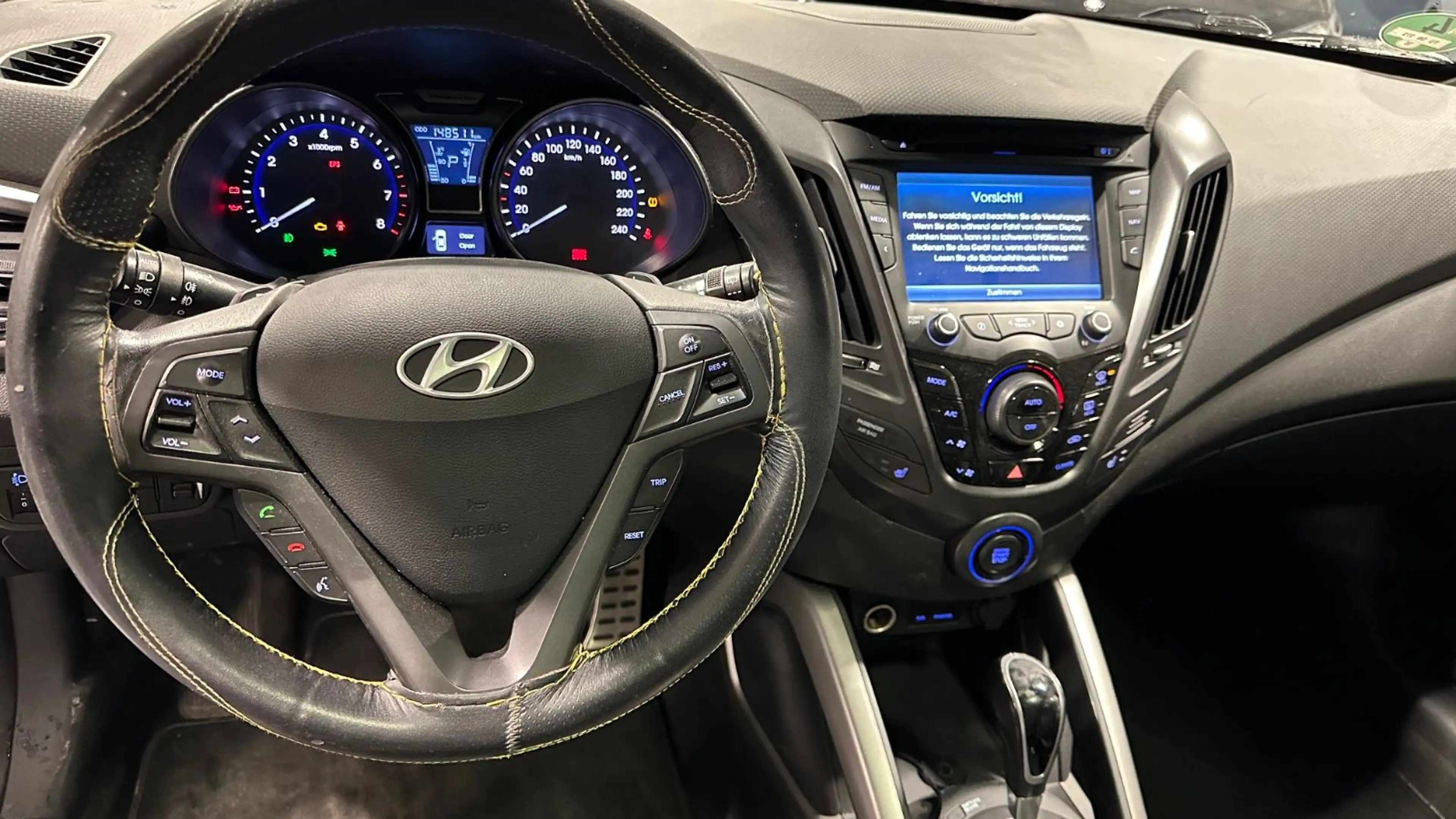Hyundai VELOSTER Premium TURBO Mega VOLL — photo 12