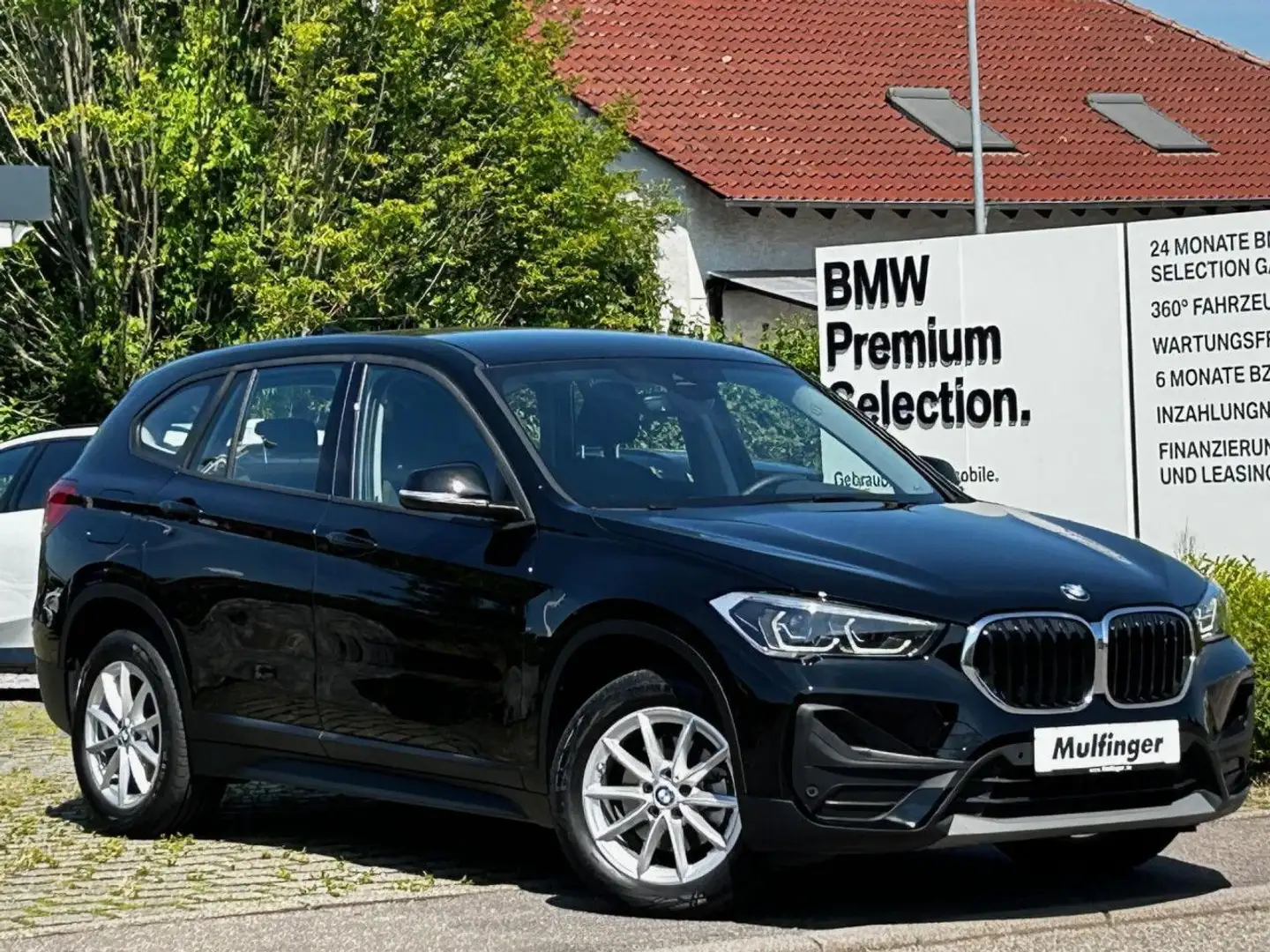 BMW X1 s18i DKG Sports. Navi LED Sitzh.DAB Park-Ass Noir - 2