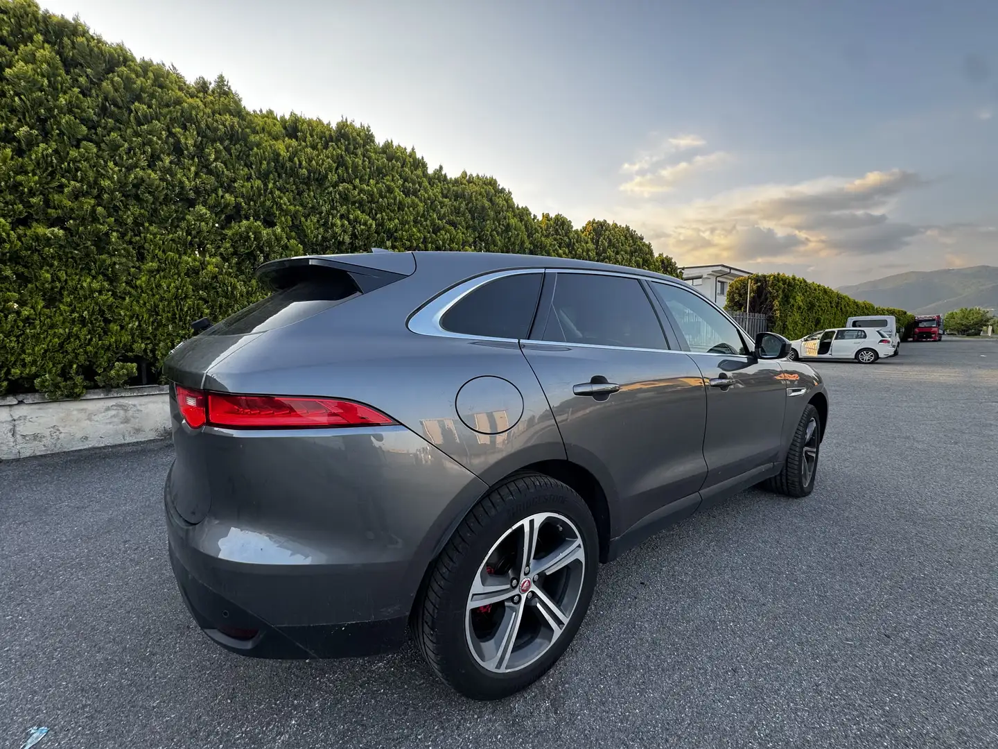 Jaguar F-Pace - 1