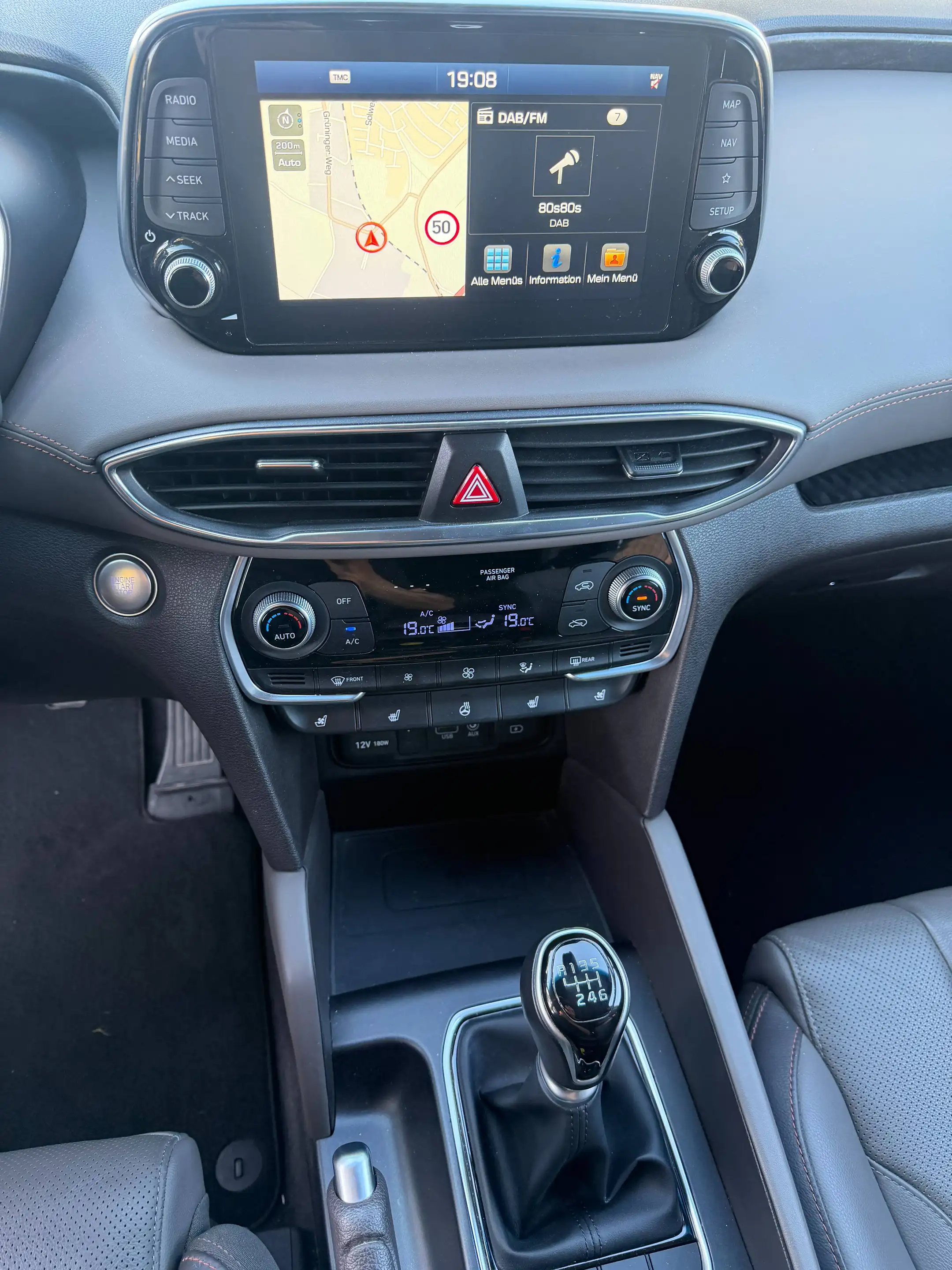 Hyundai SANTA FE Premium 2WD *LEDER*AHK* — photo 19