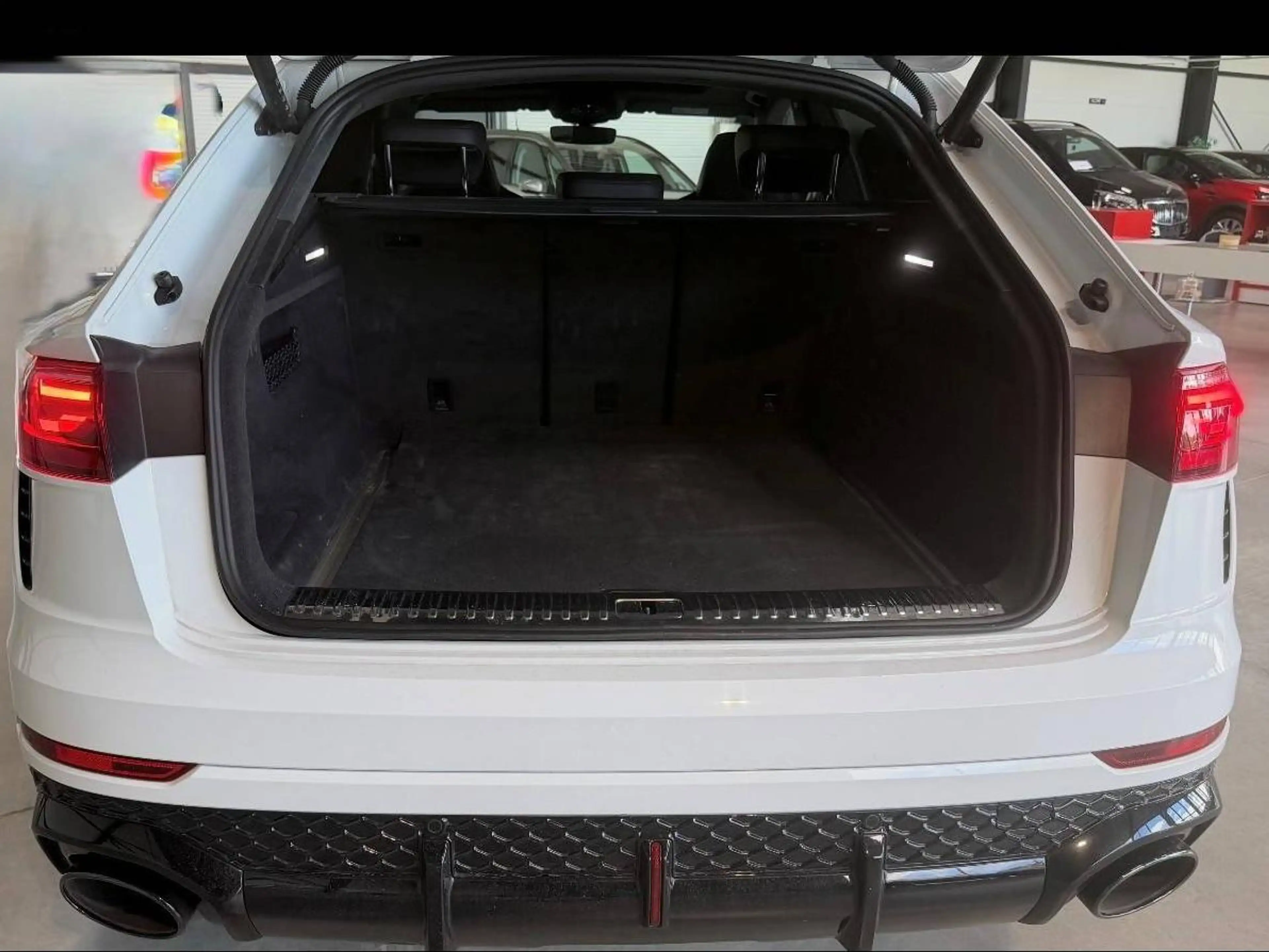 Audi RS Q8 RS Q8 SUV 4.0 V8 TFSI Quattro MHEV Tiptronic — photo 8