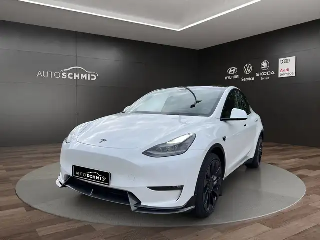 Tesla Model Y Long Range Beschleunigungs-Boost AHK 21"