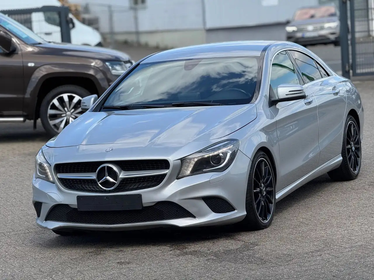 Mercedes-Benz CLA 200