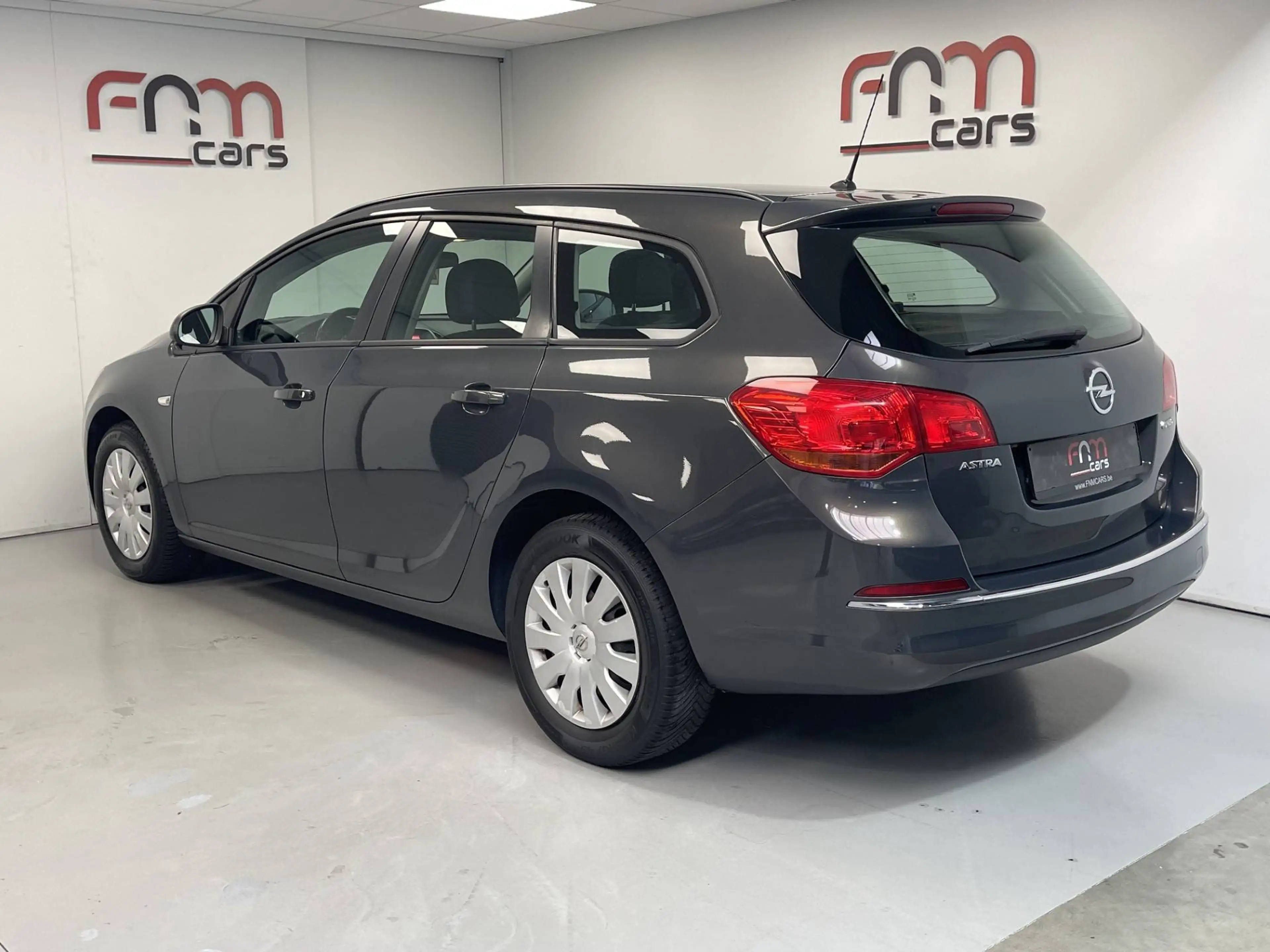 Opel Astra Tourer 1.4 Turbo benzine Automaat bwj2015 Garantie — photo 5