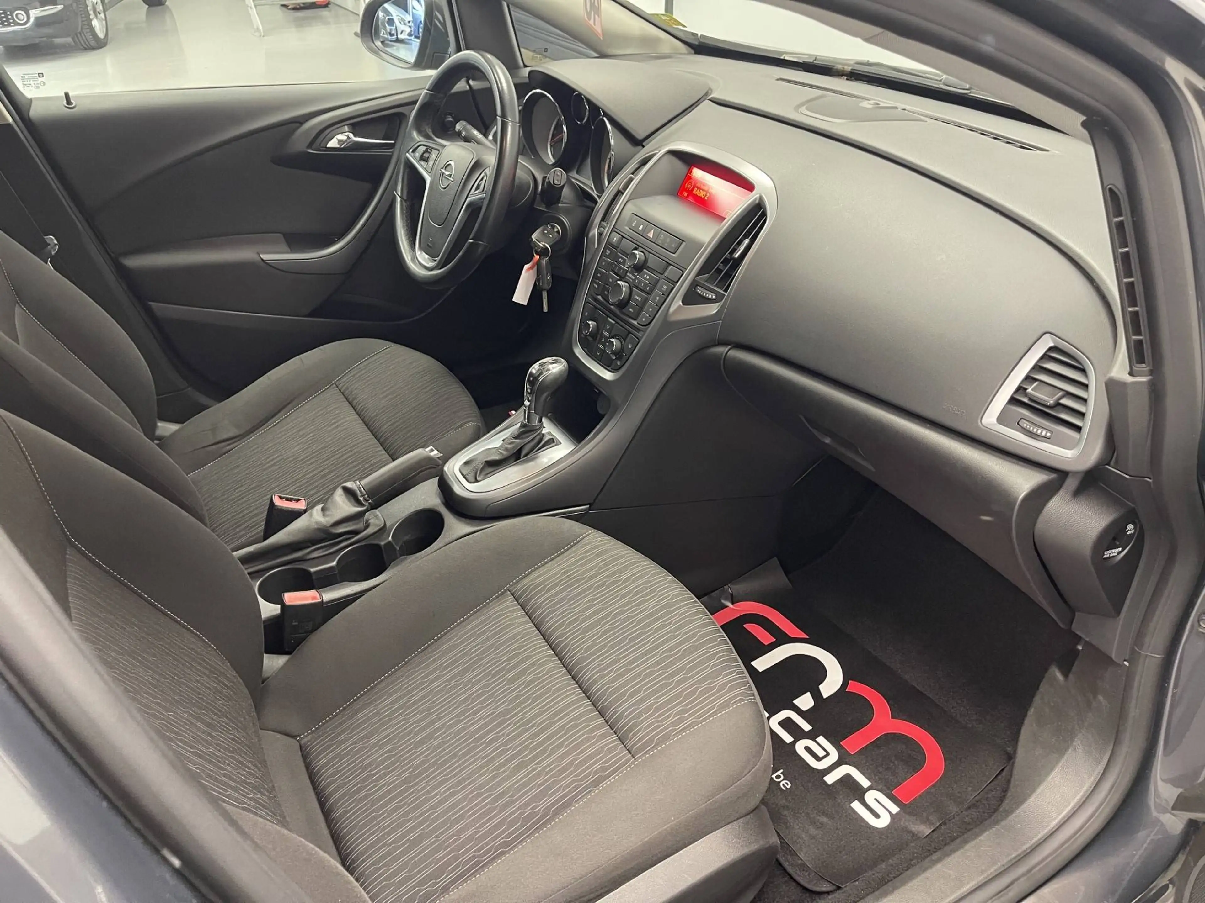 Opel Astra Tourer 1.4 Turbo benzine Automaat bwj2015 Garantie — photo 11