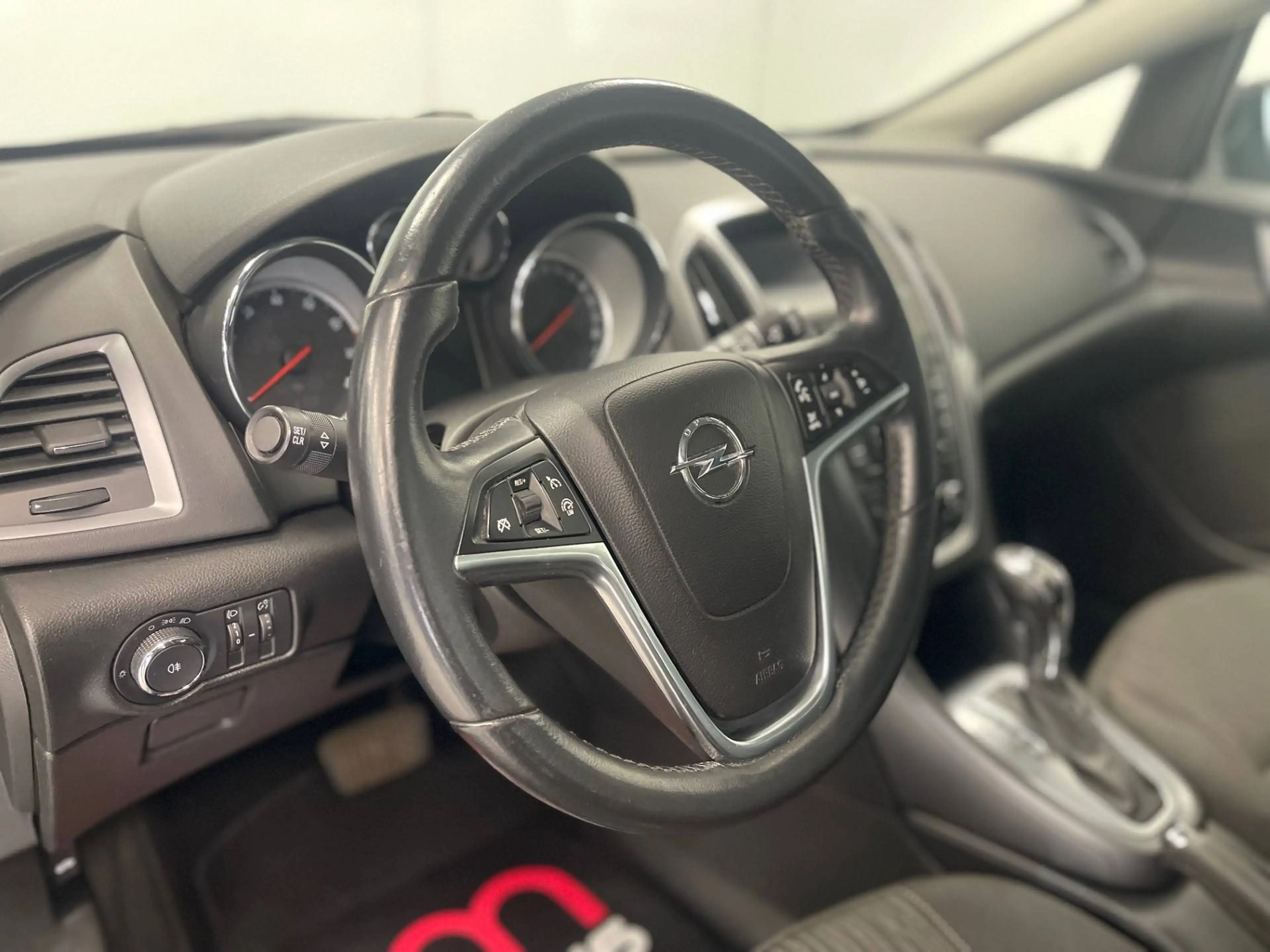 Opel Astra Tourer 1.4 Turbo benzine Automaat bwj2015 Garantie — photo 13