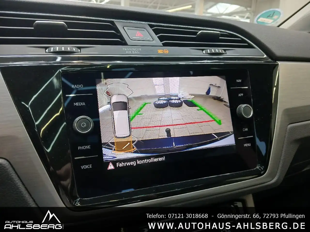 Volkswagen Touran COMFORT/ DIG.C/IQ-LIGHT/PANO/KEYLESS/APP/ACC/AHK 19