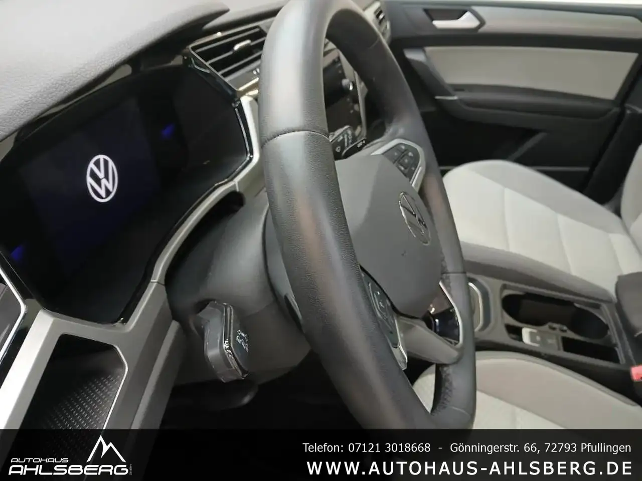 Volkswagen Touran COMFORT/ DIG.C/IQ-LIGHT/PANO/KEYLESS/APP/ACC/AHK 15