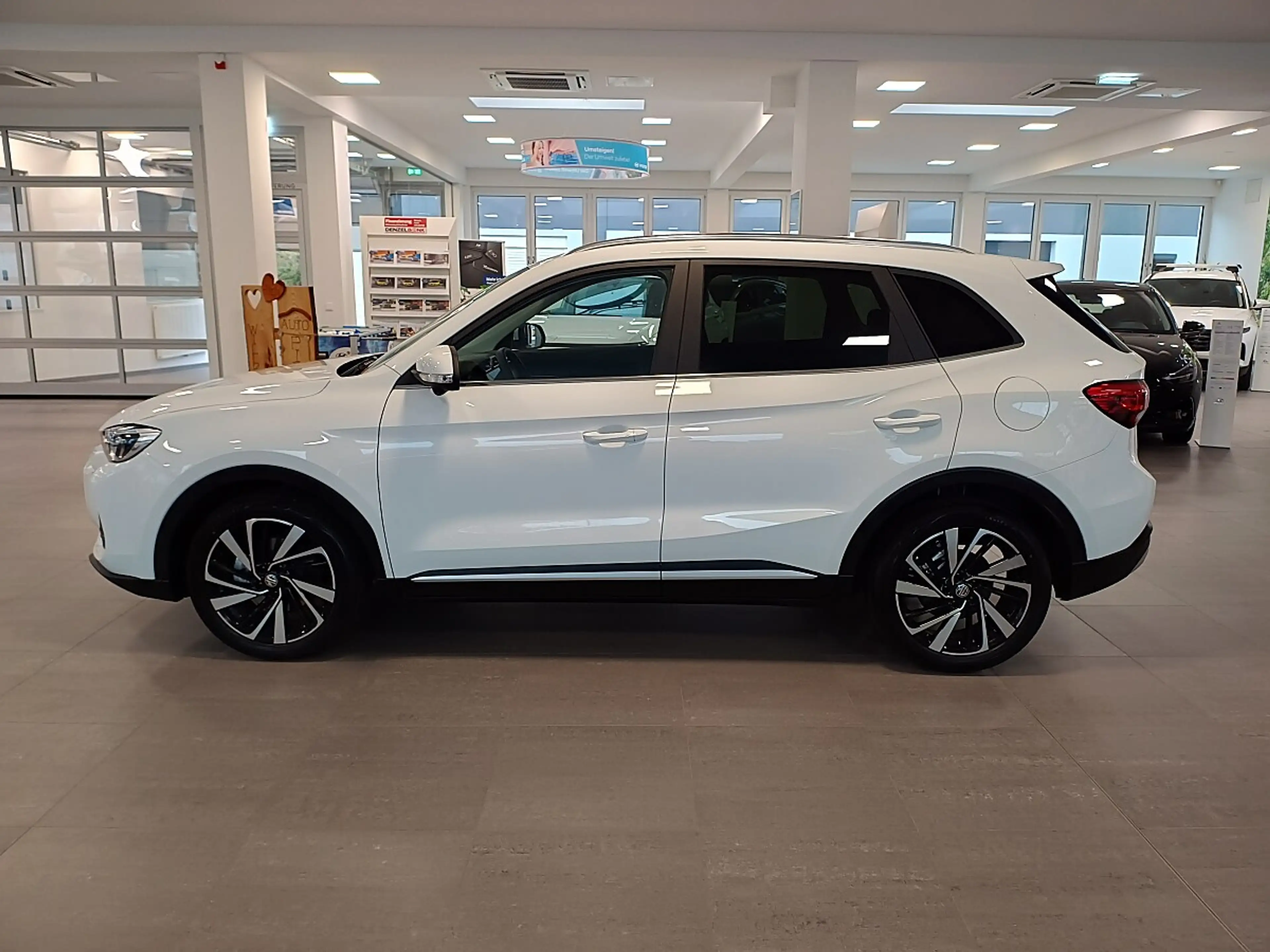 MG ZS 1.5 Hybrid+ Luxury *BARKAUFPREIS* — photo 3