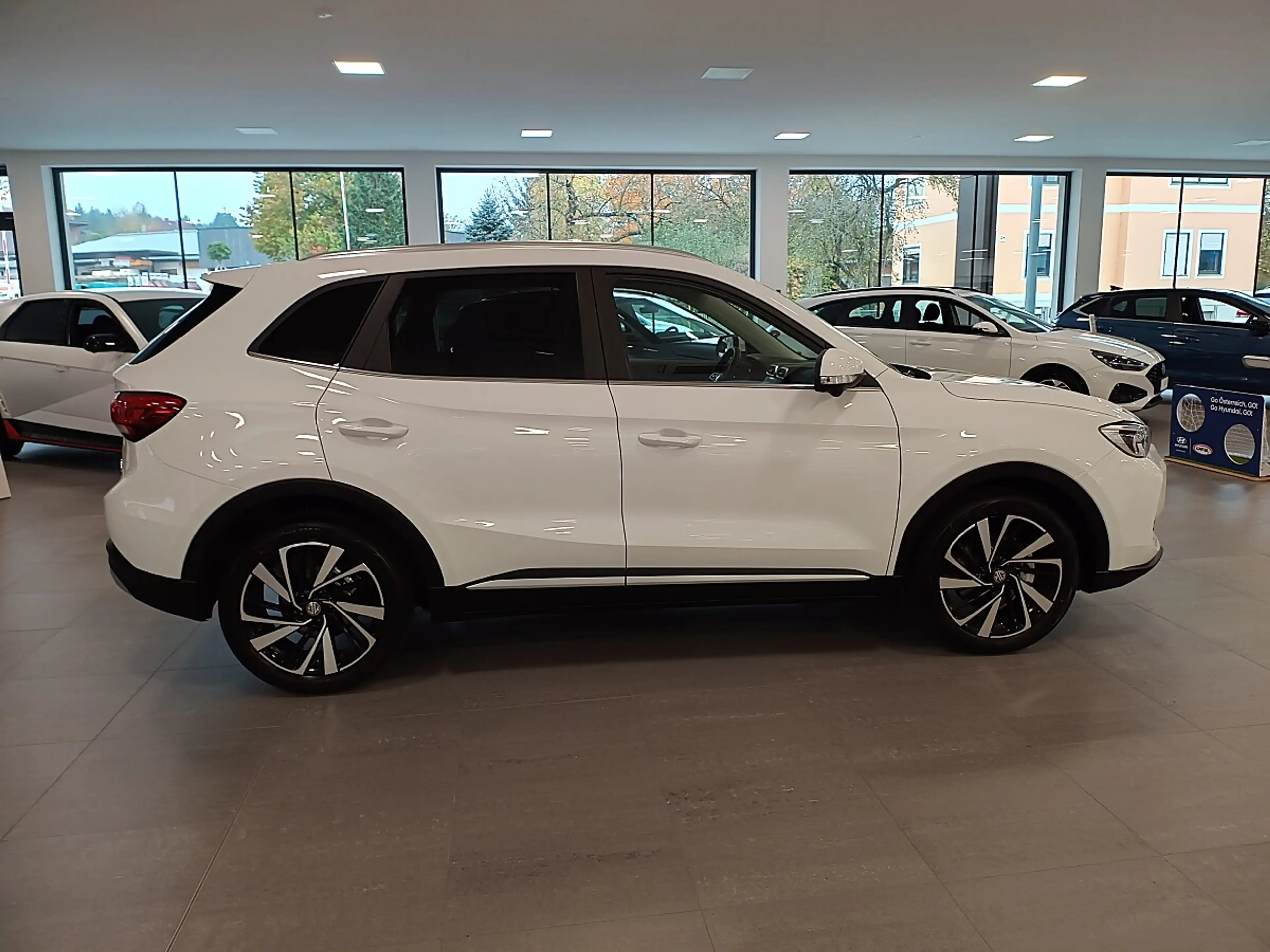 MG ZS 1.5 Hybrid+ Luxury *BARKAUFPREIS* — photo 6