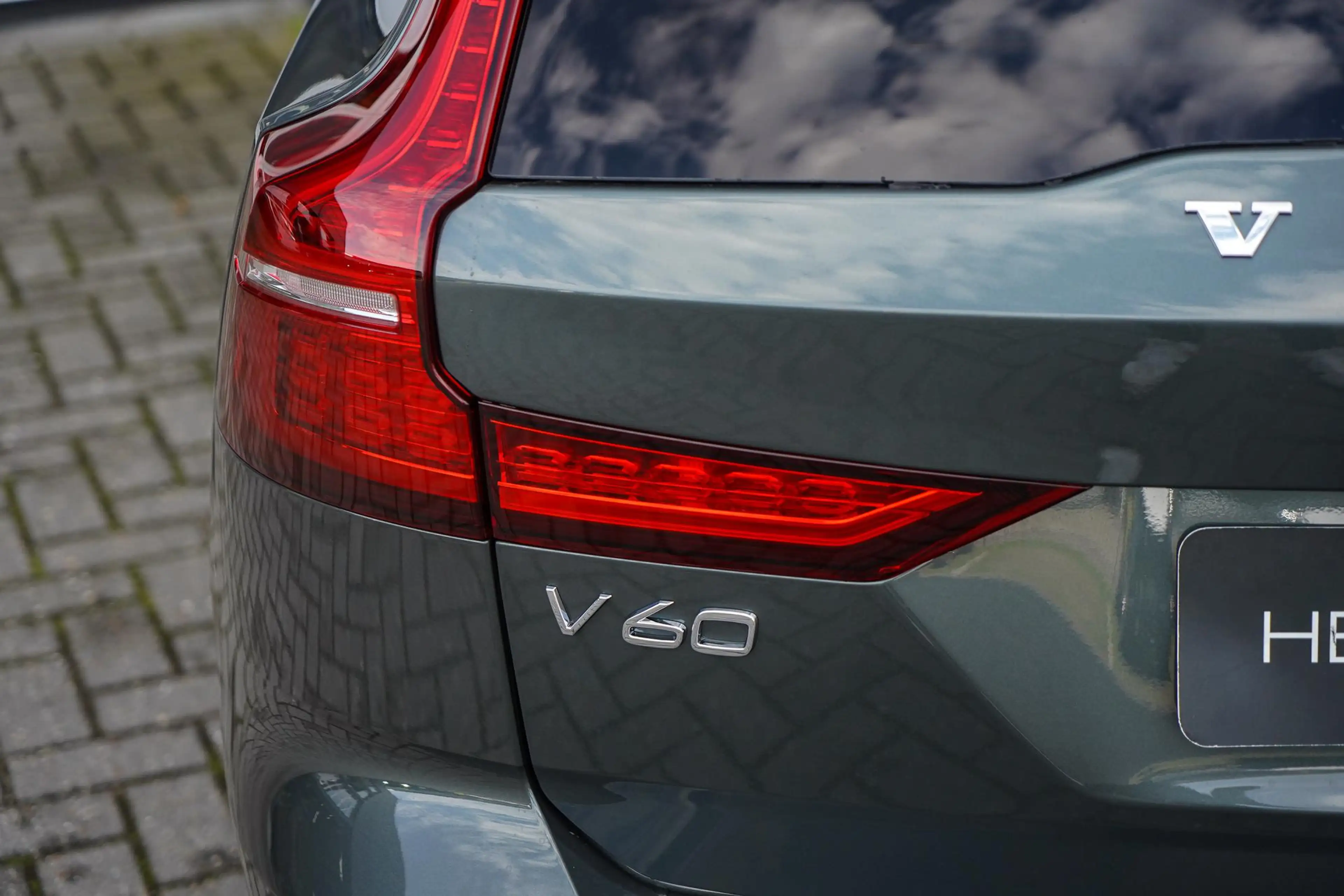 Volvo V60 2.0 B4 Essential Edition | Parkeercamera | Adaptie — photo 8