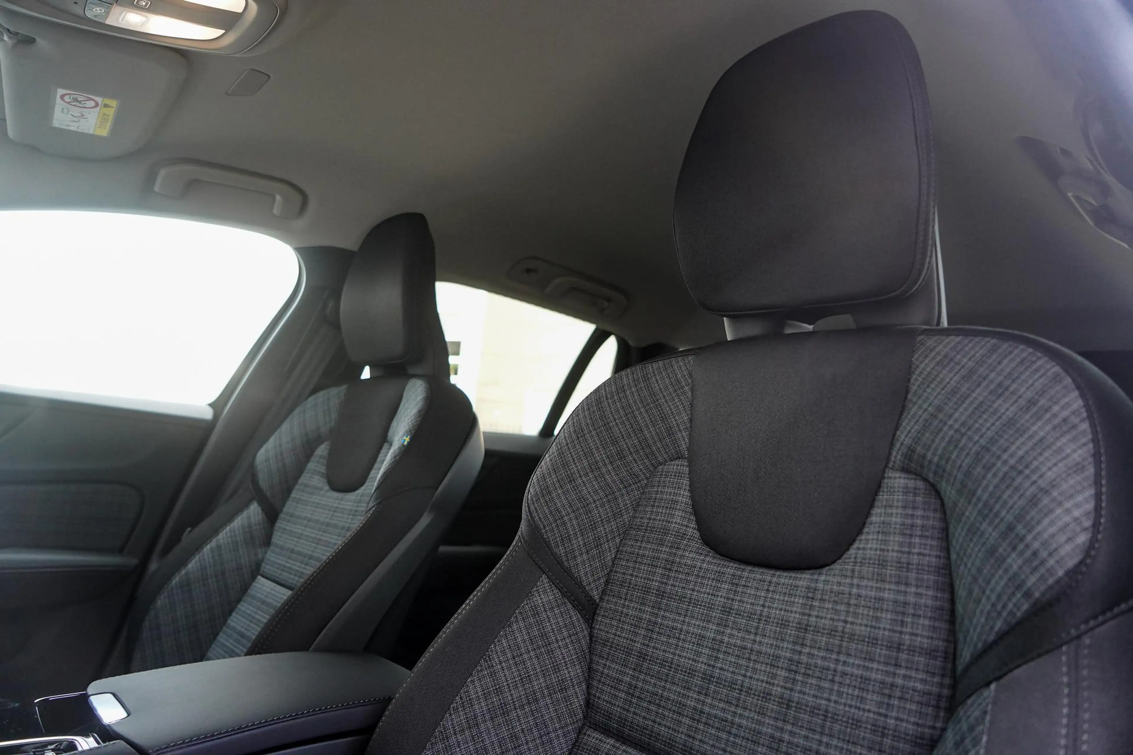 Volvo V60 2.0 B4 Essential Edition | Parkeercamera | Adaptie — photo 15