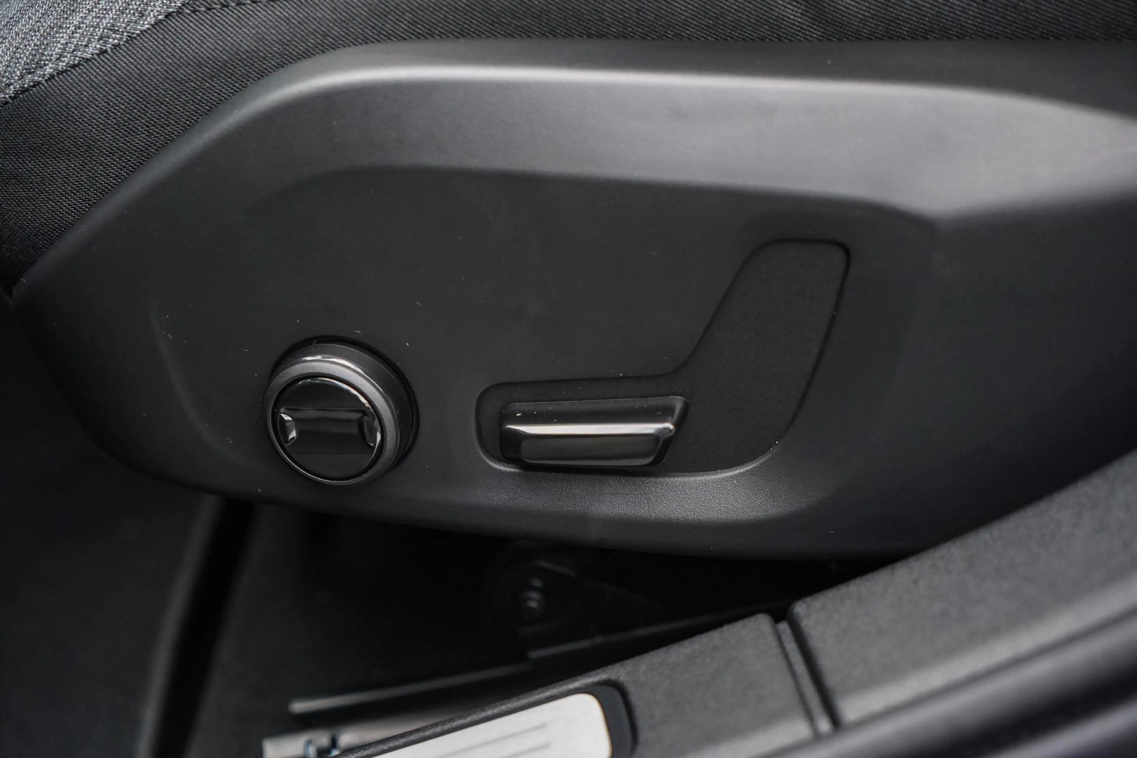 Volvo V60 2.0 B4 Essential Edition | Parkeercamera | Adaptie — photo 14