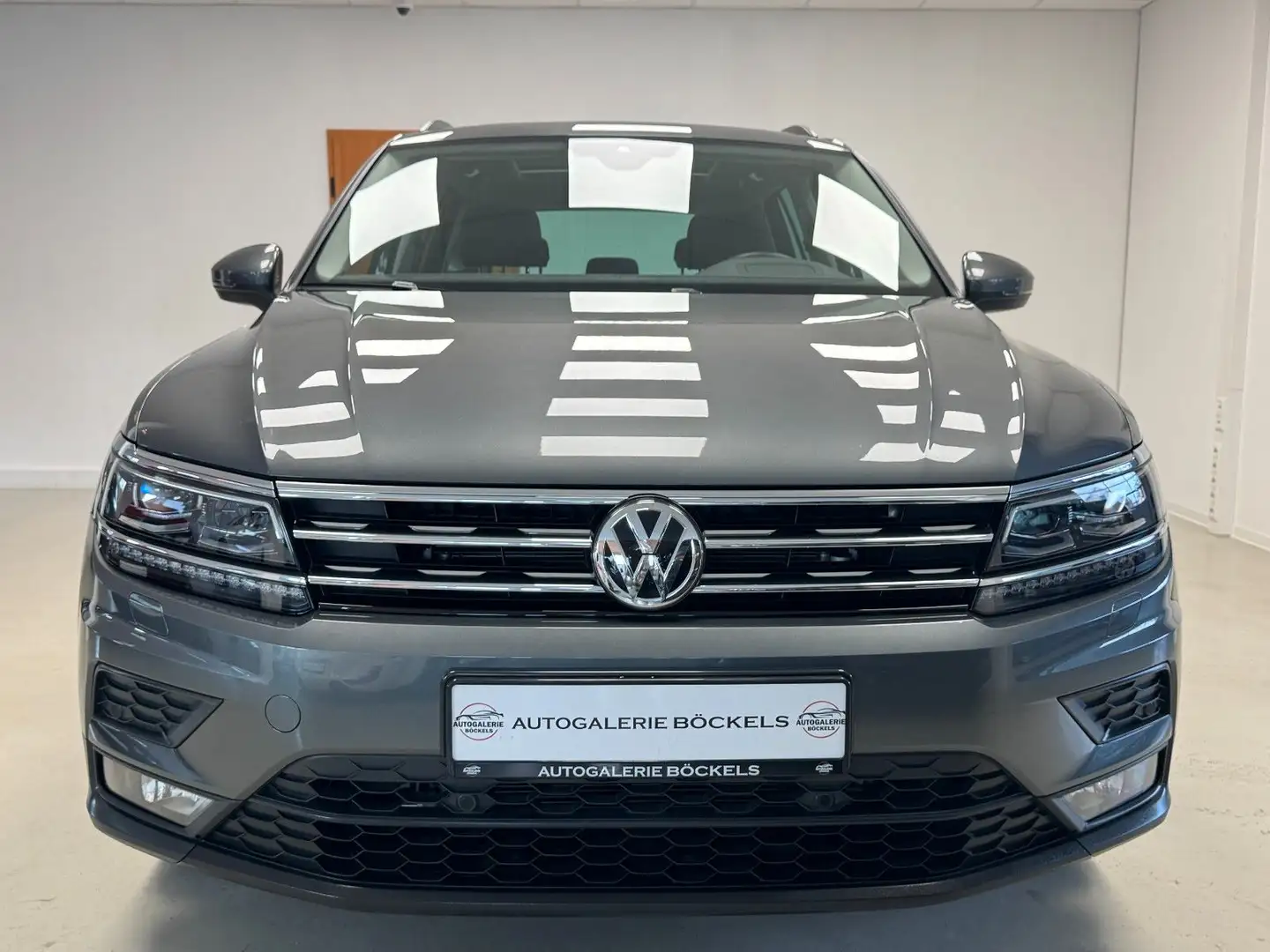 Volkswagen Tiguan 1.5 TSI °Pano°Navi°Head UP°ACC°Garantie° Grau - 2