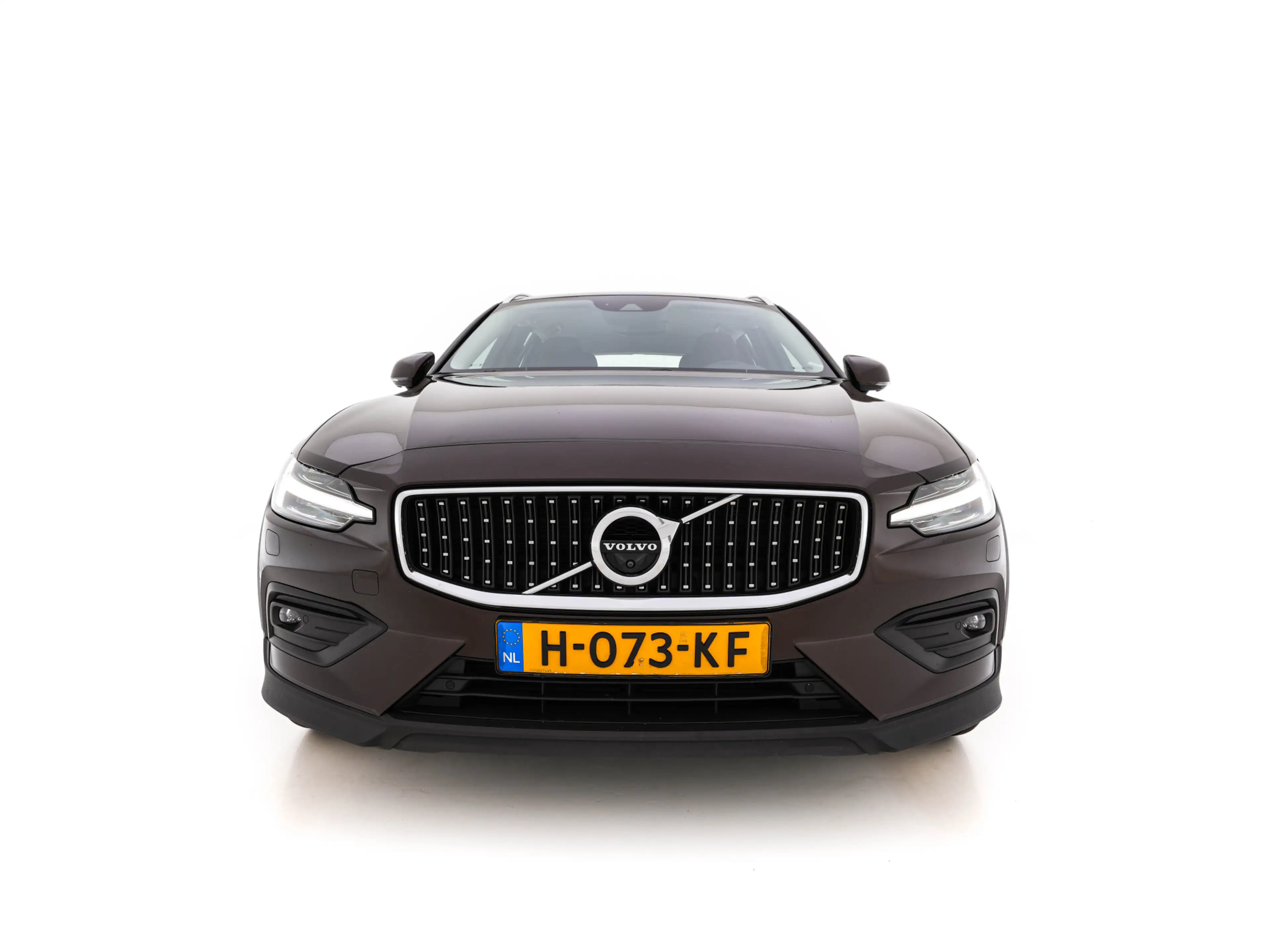 Volvo V60 Cross Country 2.0 D4 AWD Pro Aut. *LEATHER | FULL-LED | HARMAN/K — photo 2