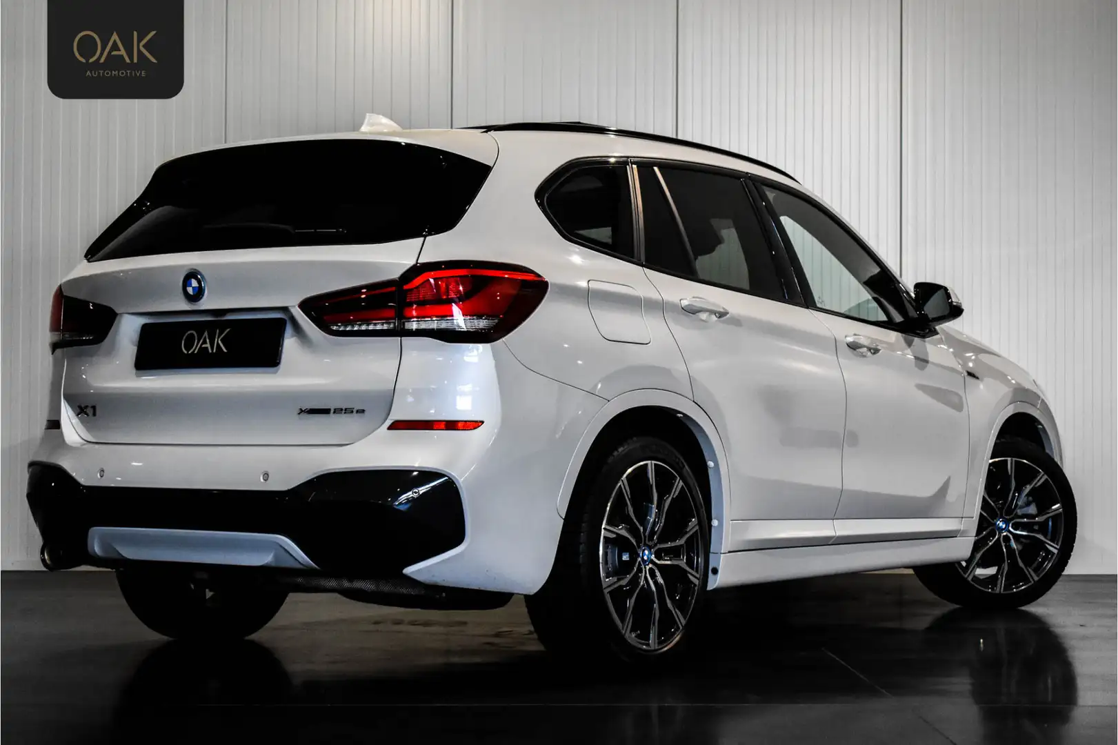 BMW X1 xDrive25e | M-Sport | Navigatie | Head-Up | H&K | Blanc - 2