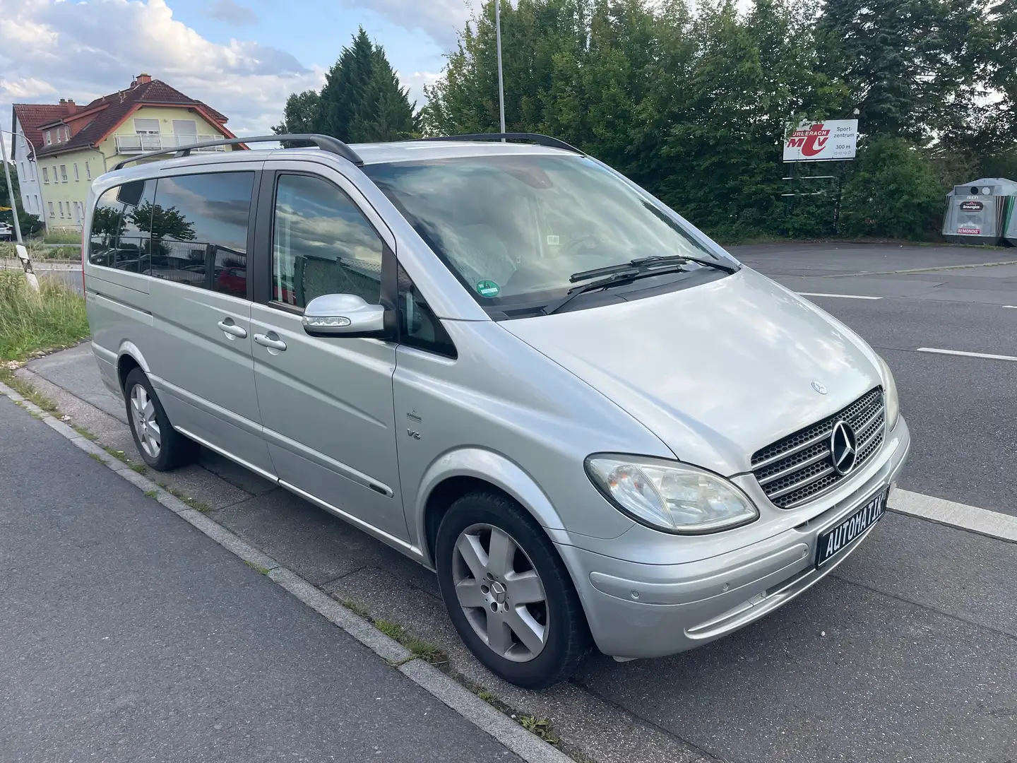 Mercedes-Benz Viano 3.0 CDI Lang Automatik Ambiente Activity DPF srebrna - 1