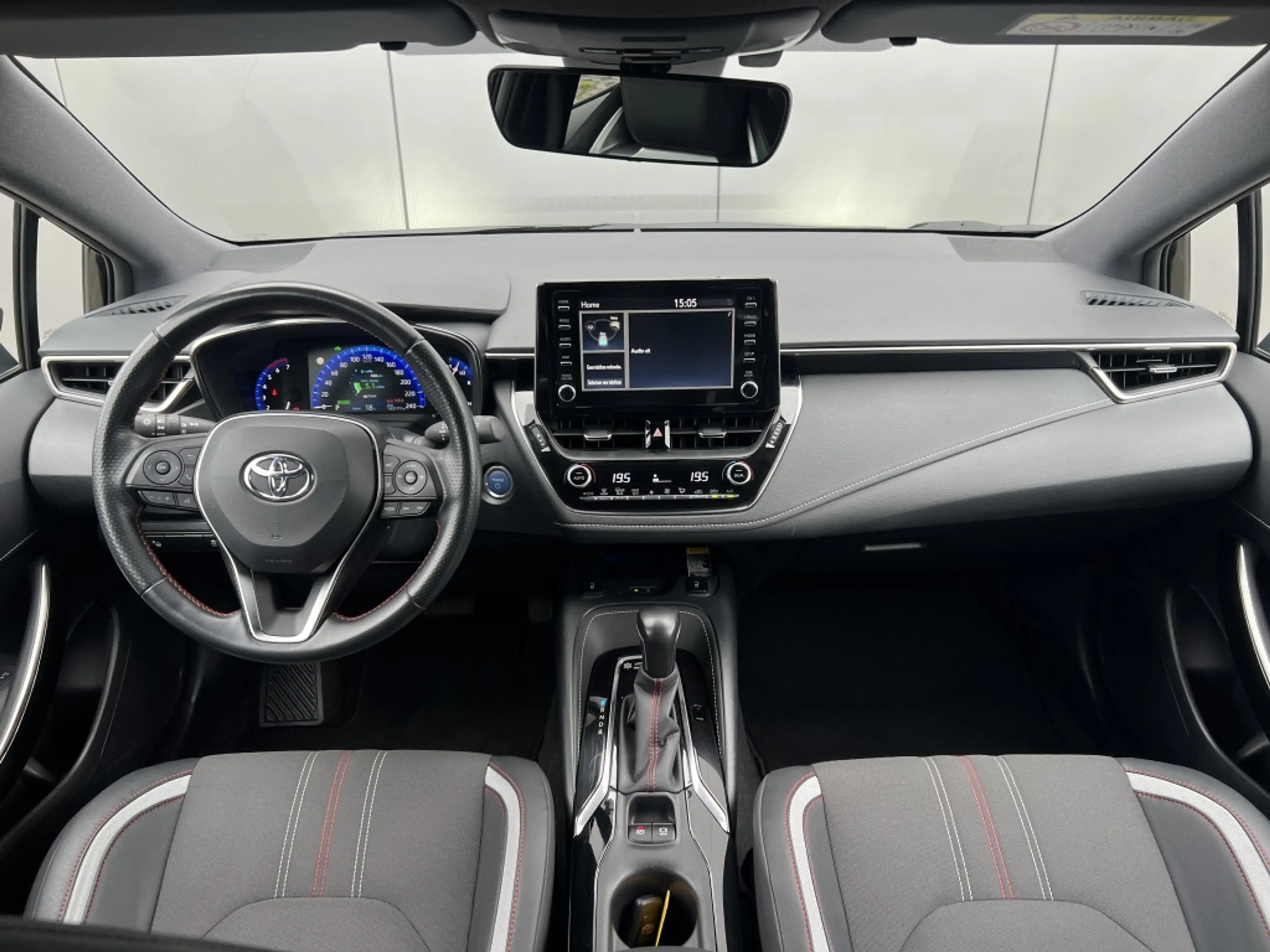 Toyota Corolla 1.8 Hybrid GR-Sport — photo 3