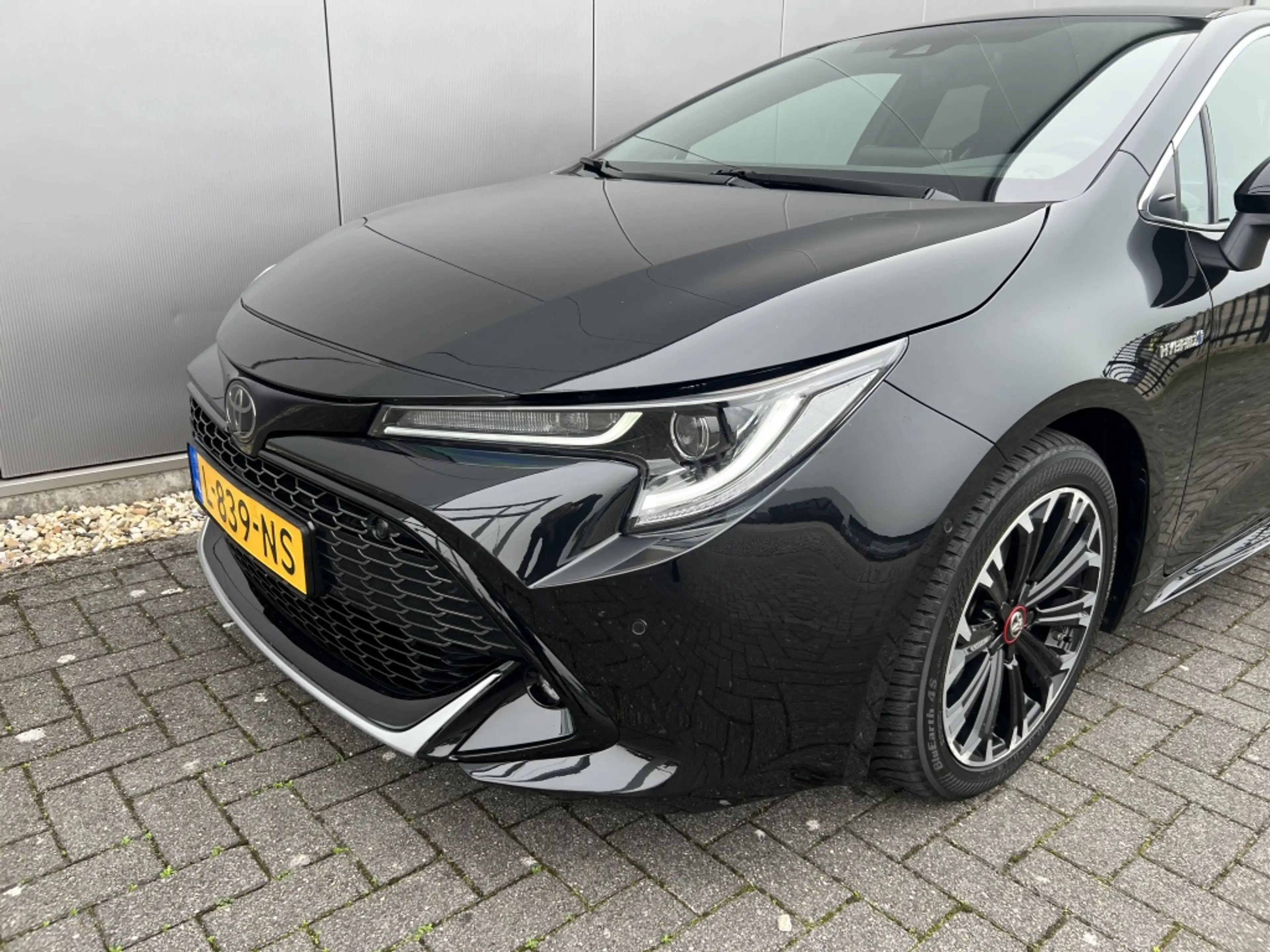 Toyota Corolla 1.8 Hybrid GR-Sport — photo 24
