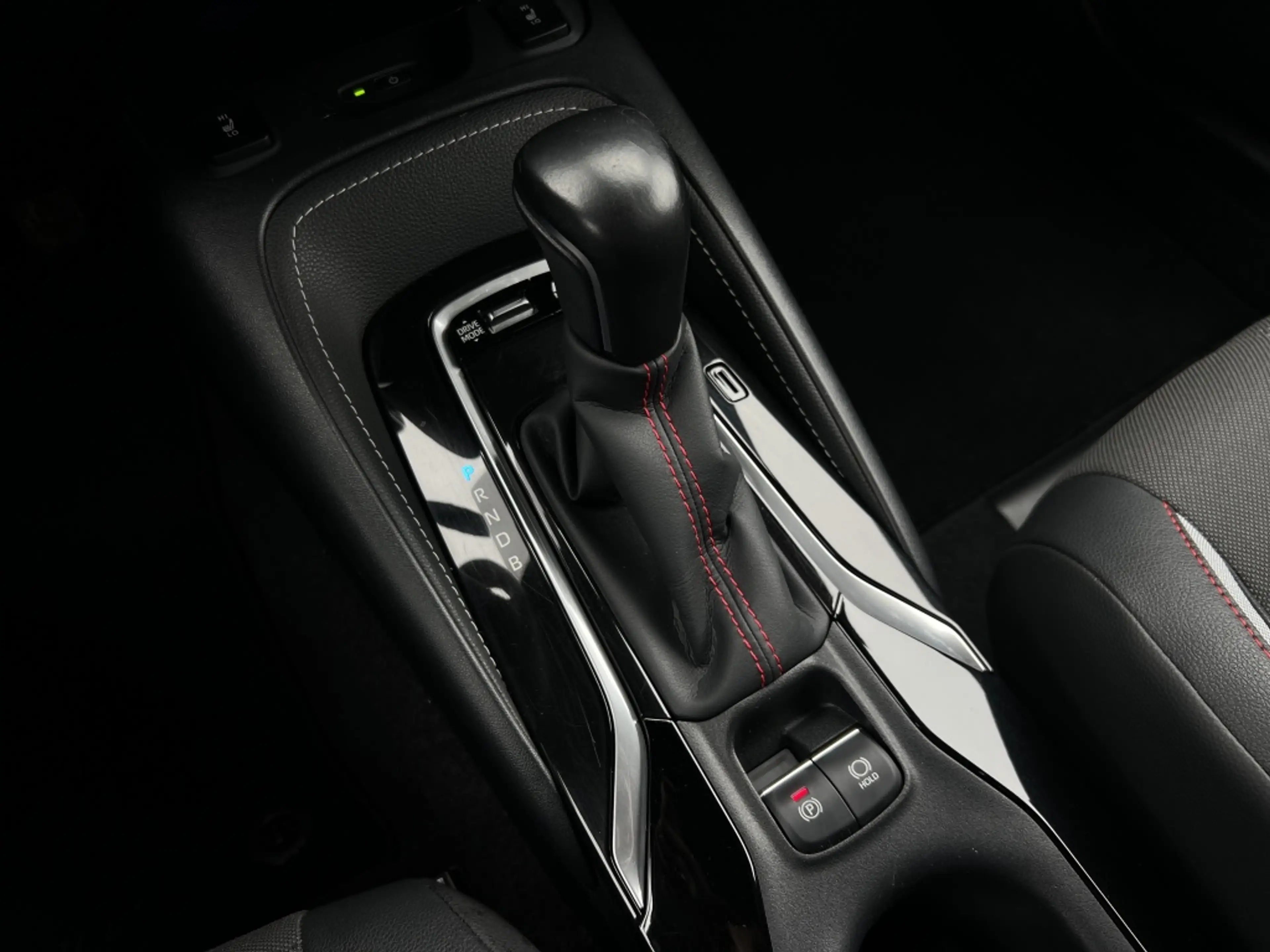 Toyota Corolla 1.8 Hybrid GR-Sport — photo 20