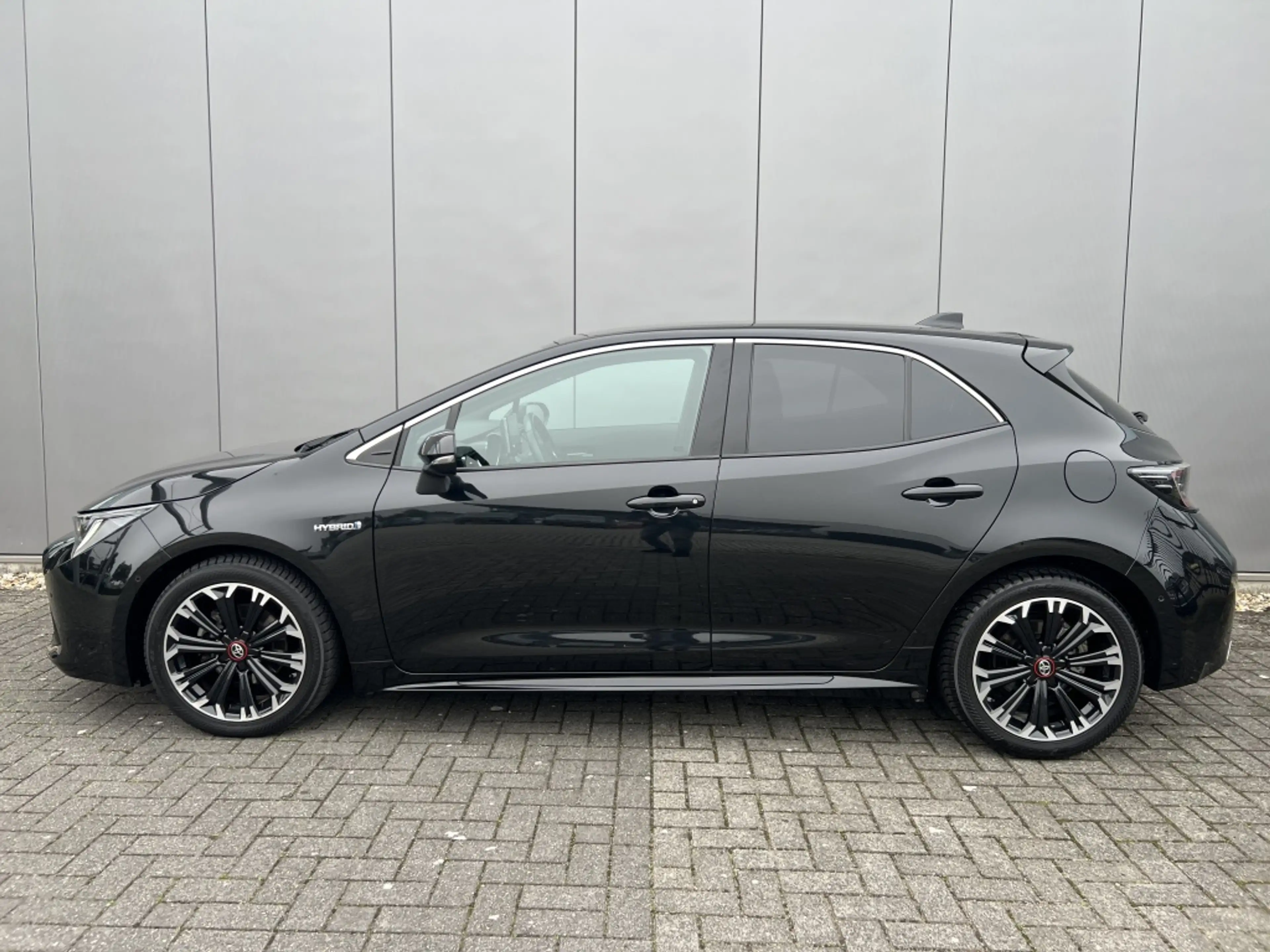 Toyota Corolla 1.8 Hybrid GR-Sport — photo 23