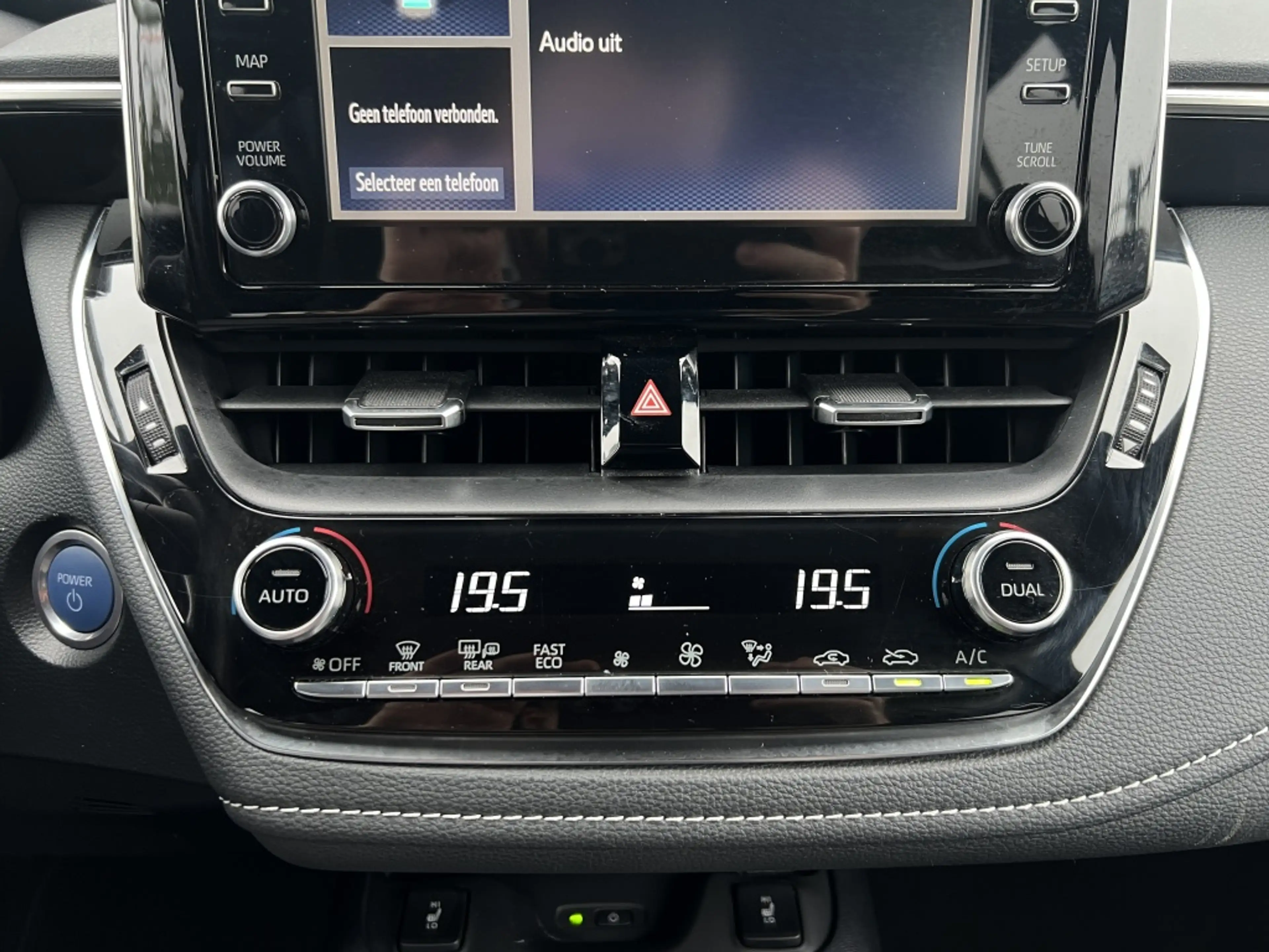 Toyota Corolla 1.8 Hybrid GR-Sport — photo 17