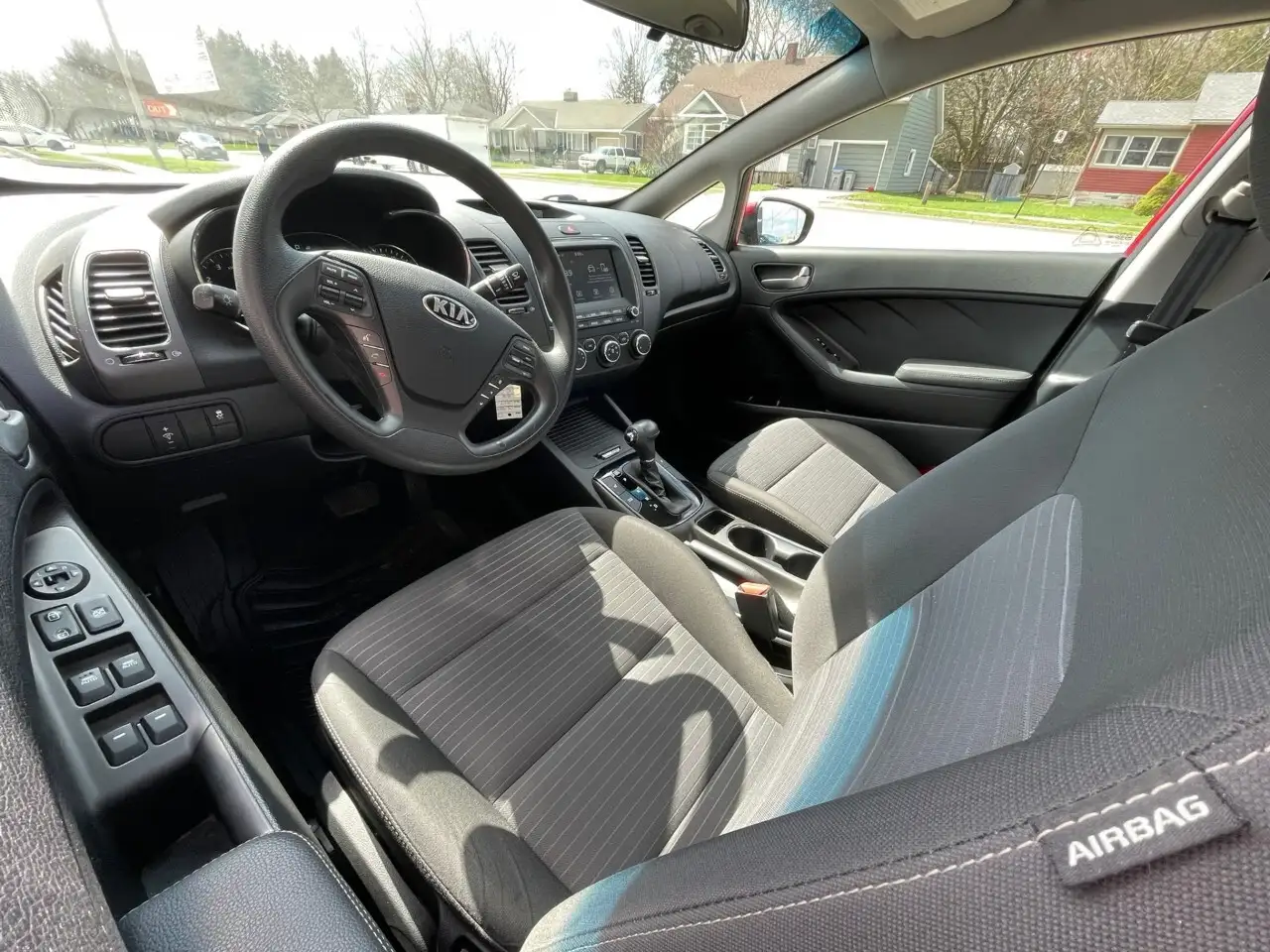 Kia Forte снимка Kia Forte