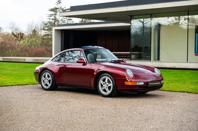 Porsche 993 TARGA / C00 / ARENA RED / MANUAL GEARBOX / FULL HISTORY /