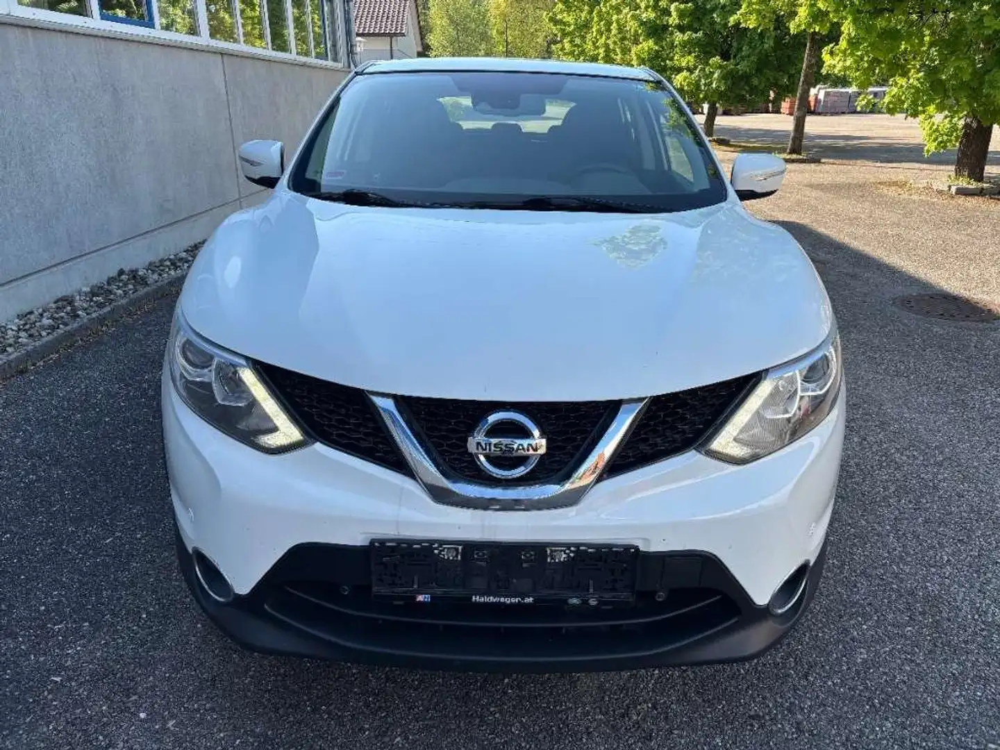 Nissan Qashqai 1.2 DIG-T ACENTA Weiß - 2