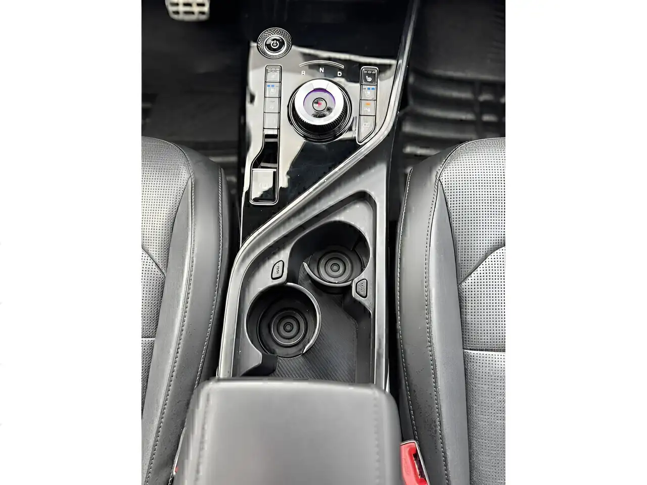 Kia Niro снимка Kia Niro