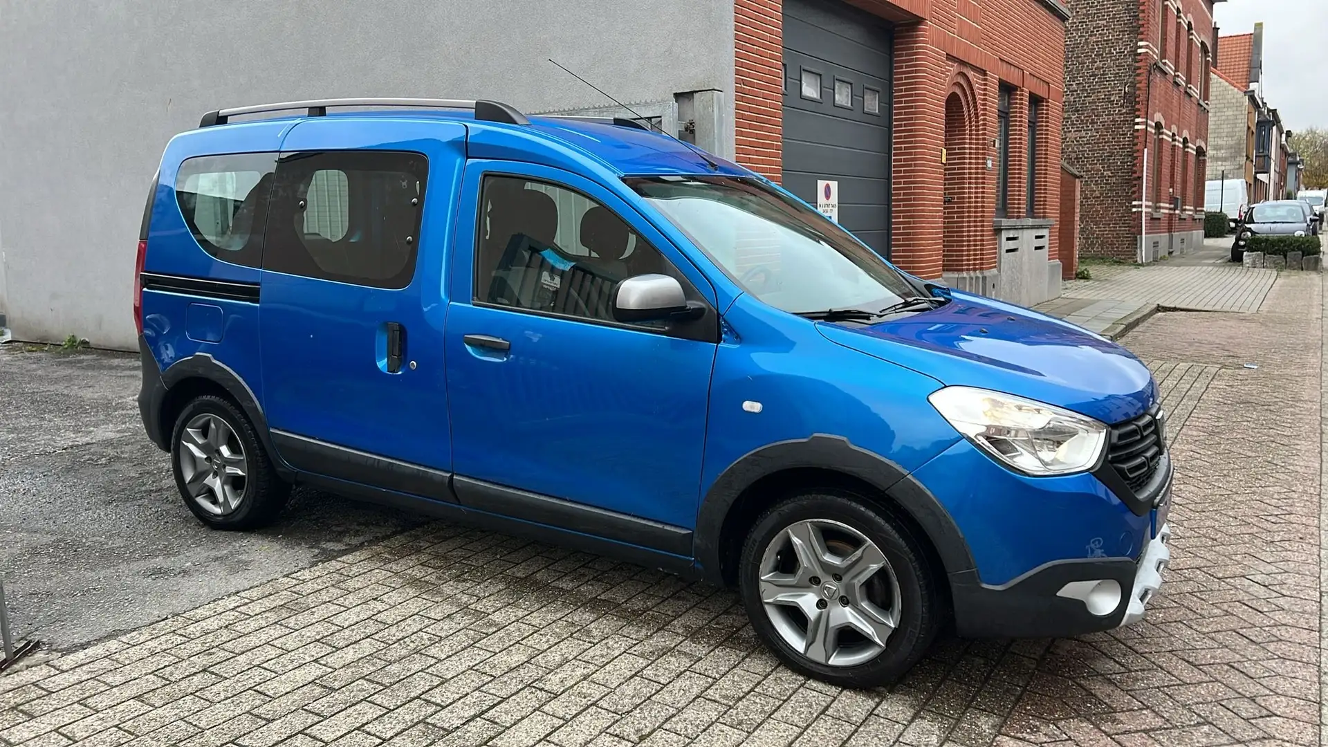 Dacia Dokker Dokker 1.6i Anniversary 5PL 12 mois de garantie Bleu - 2