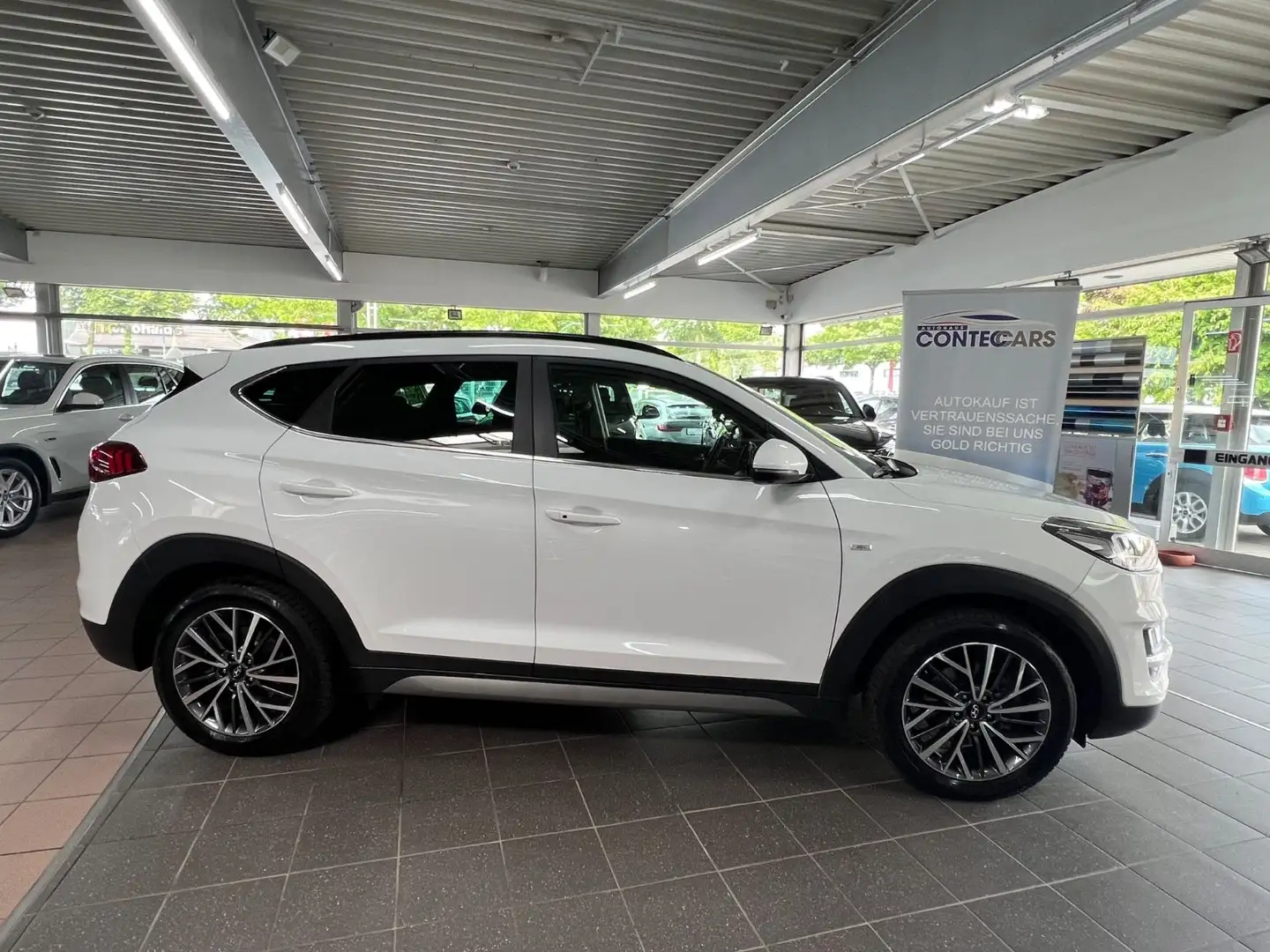 Hyundai TUCSON Style 2WD Pano+ACC+Kamera Around View uvm Weiß - 1