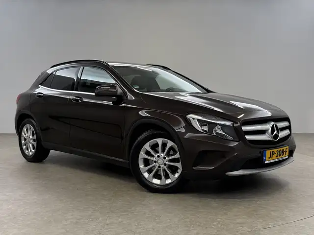 Mercedes-Benz Gla view 6
