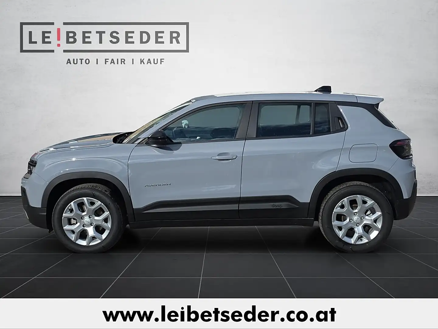Jeep Avenger 1.2 e-Hybrid Altitude e-DCT6 Grau - 2