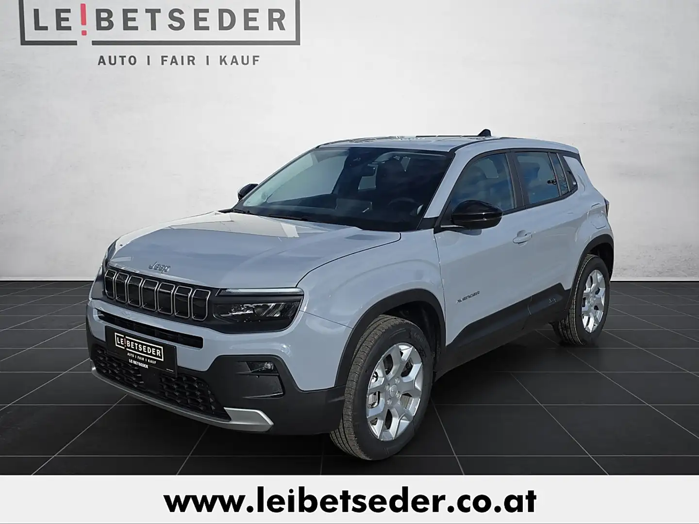 Jeep Avenger 1.2 e-Hybrid Altitude e-DCT6 Grau - 1